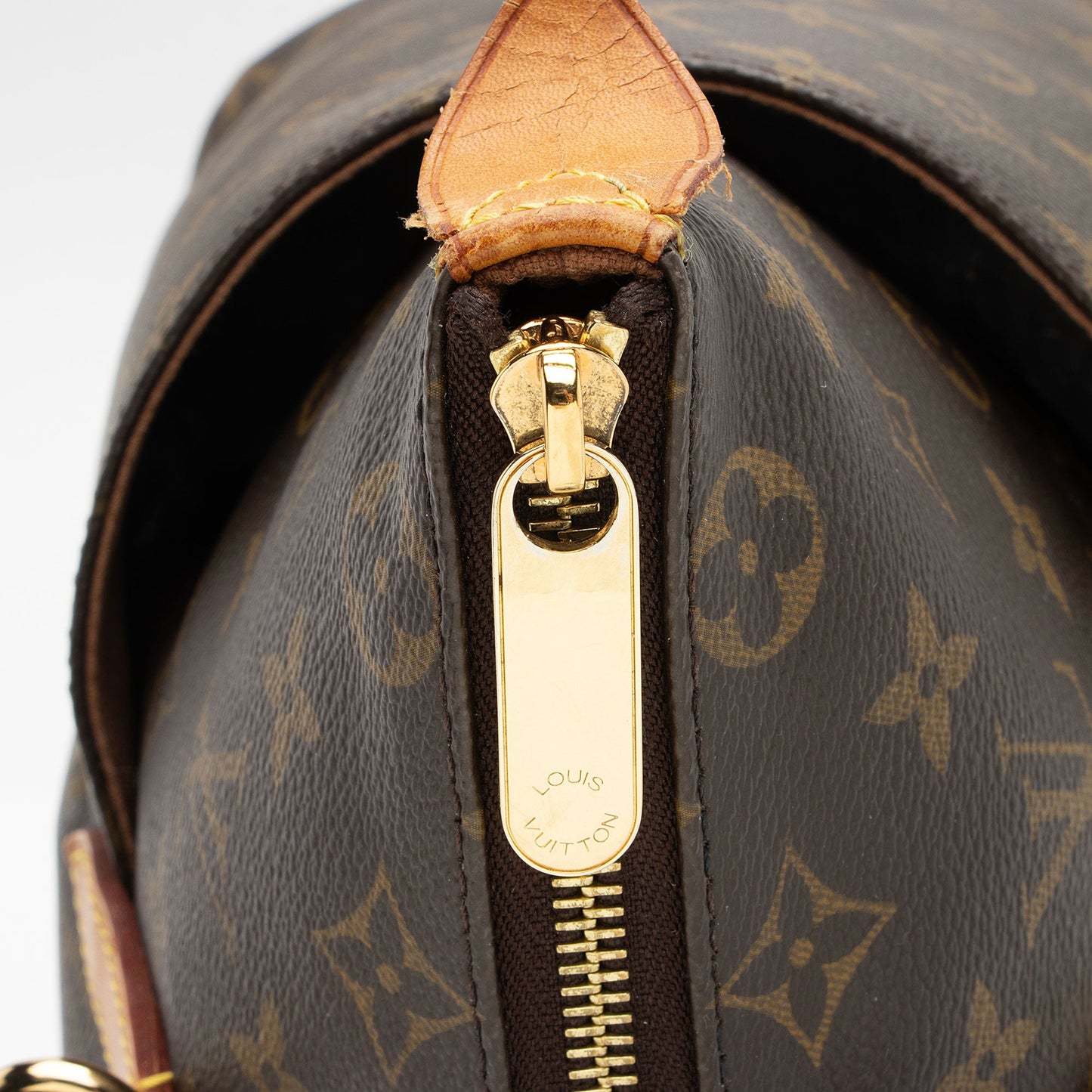 Louis Vuitton Monogram Canvas Totally MM Tote (SHF-2Dq2mz)