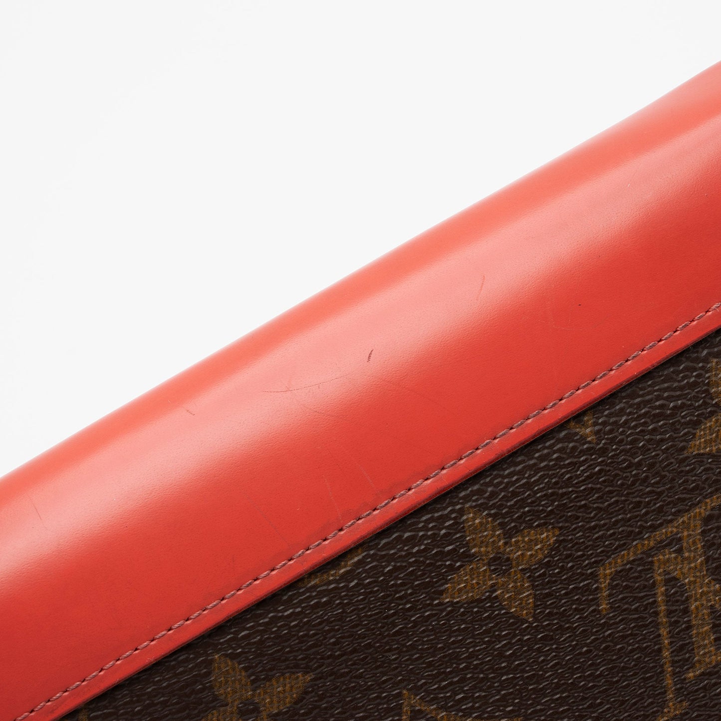 Louis Vuitton Monogram Canvas Totem Chain Wallet (SHF-w9WsuG)