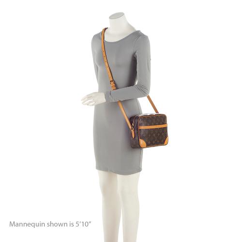 Louis Vuitton Monogram Canvas Trocadero 27 Shoulder Bag (SHF-DEAQoA)