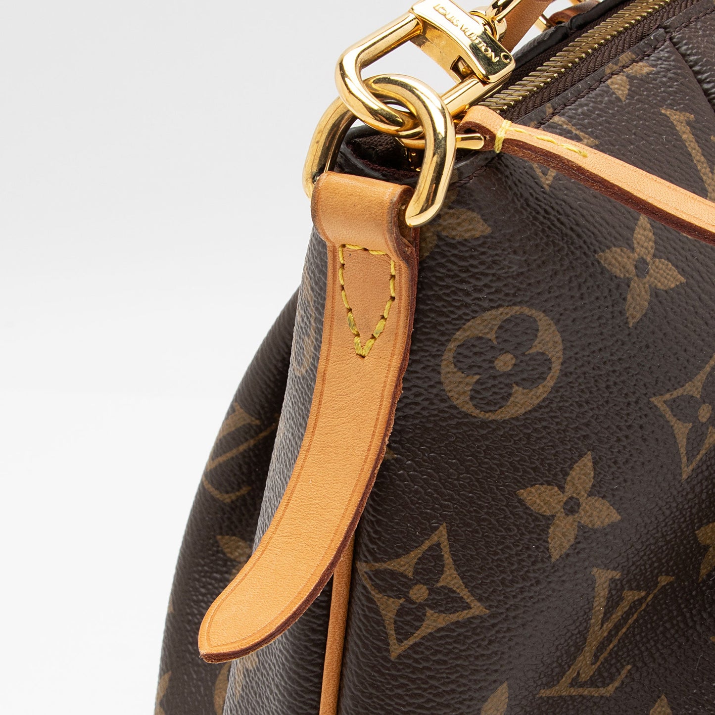 Louis Vuitton Monogram Canvas Turenne MM Satchel (SHF-ZpbiHx)