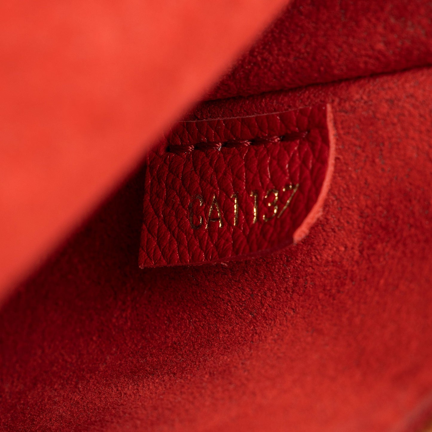 Louis Vuitton Monogram Canvas Victoire Chain Bag (SHF-MCNB1E)