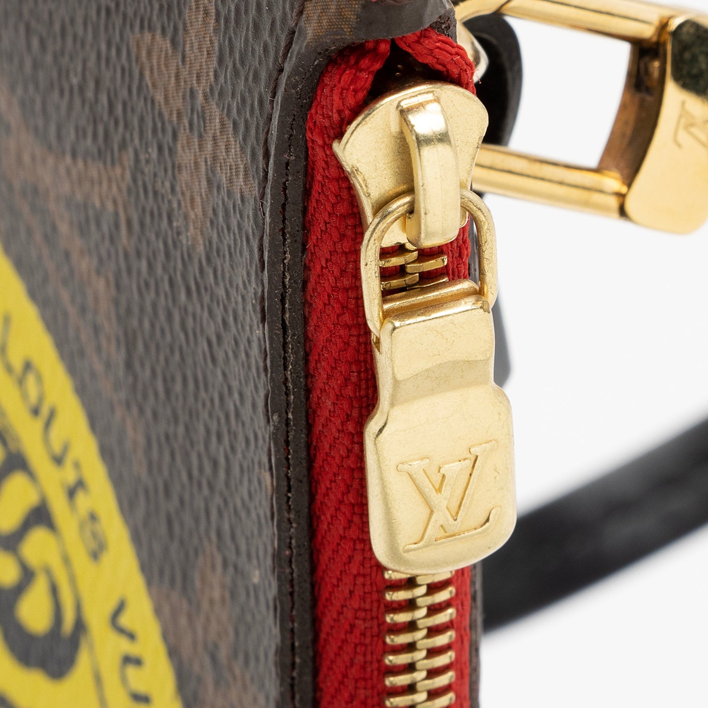 Louis Vuitton Monogram Canvas World Tour Pochette (SHF-23069)