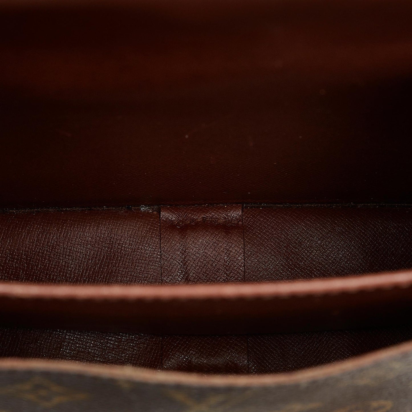 Louis Vuitton Monogram Cartouchiere MM (SHG-ccRg4F)