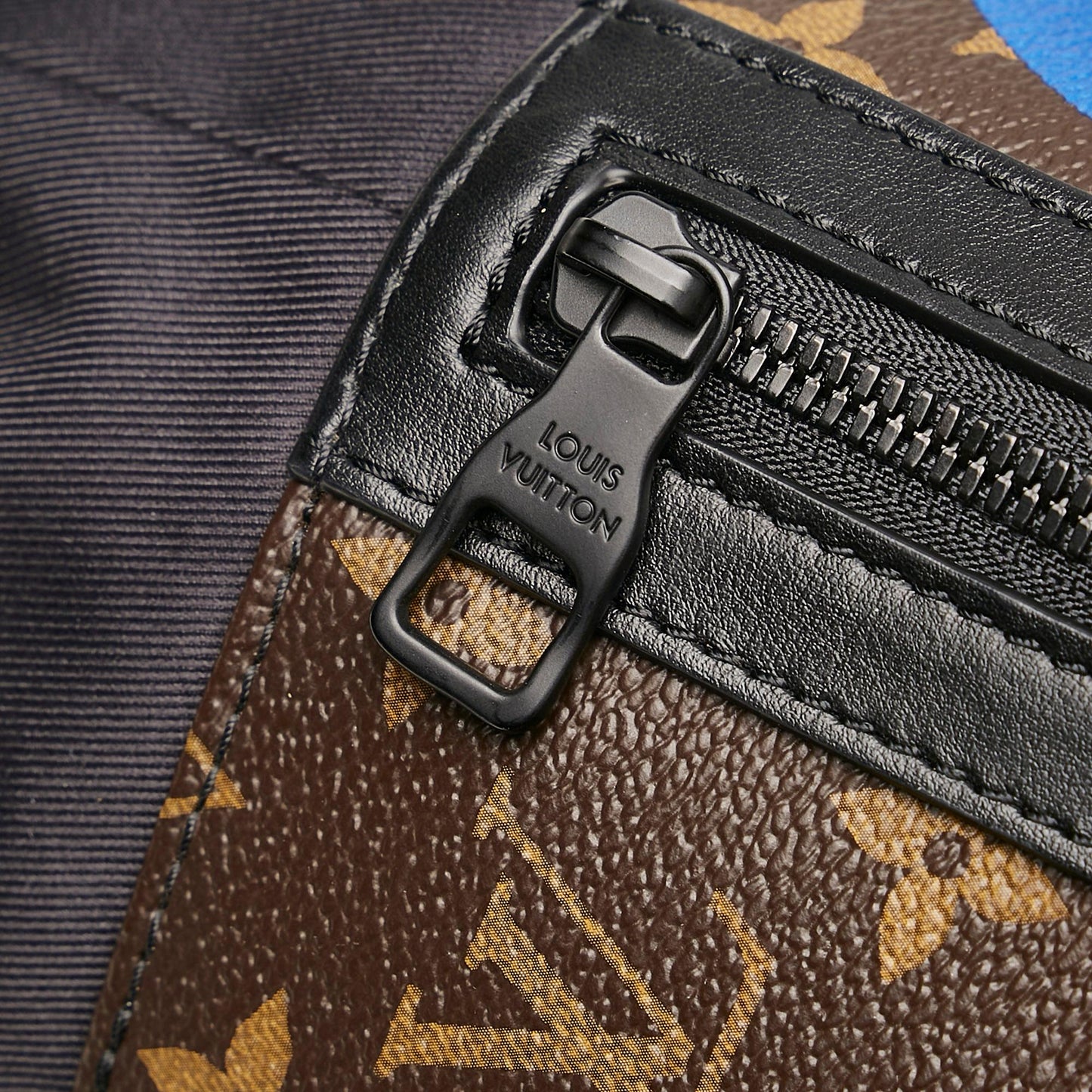 Louis Vuitton Monogram Chalk Sling Bag (SHG-nFUxSR)