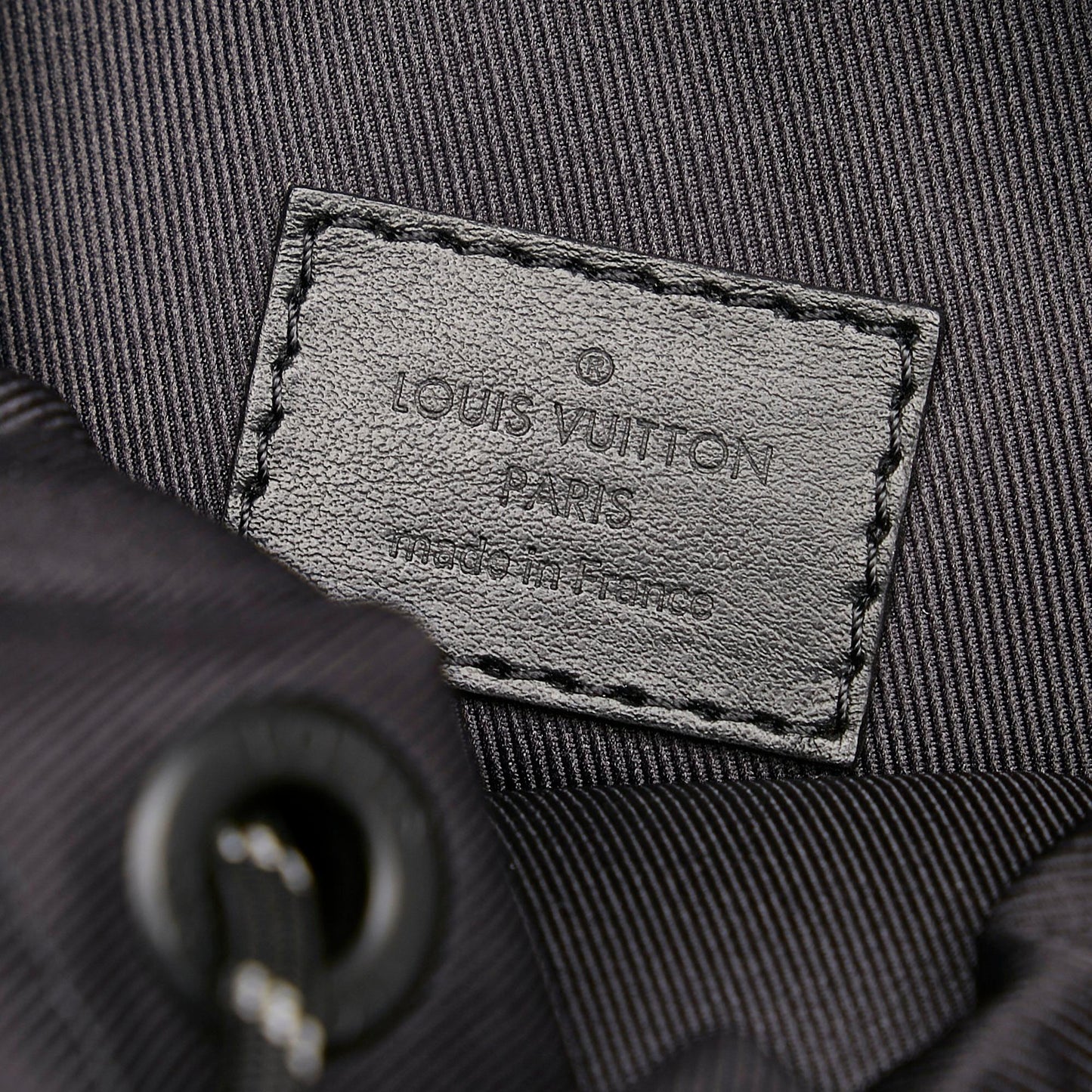Louis Vuitton Monogram Chalk Sling Bag (SHG-nFUxSR)
