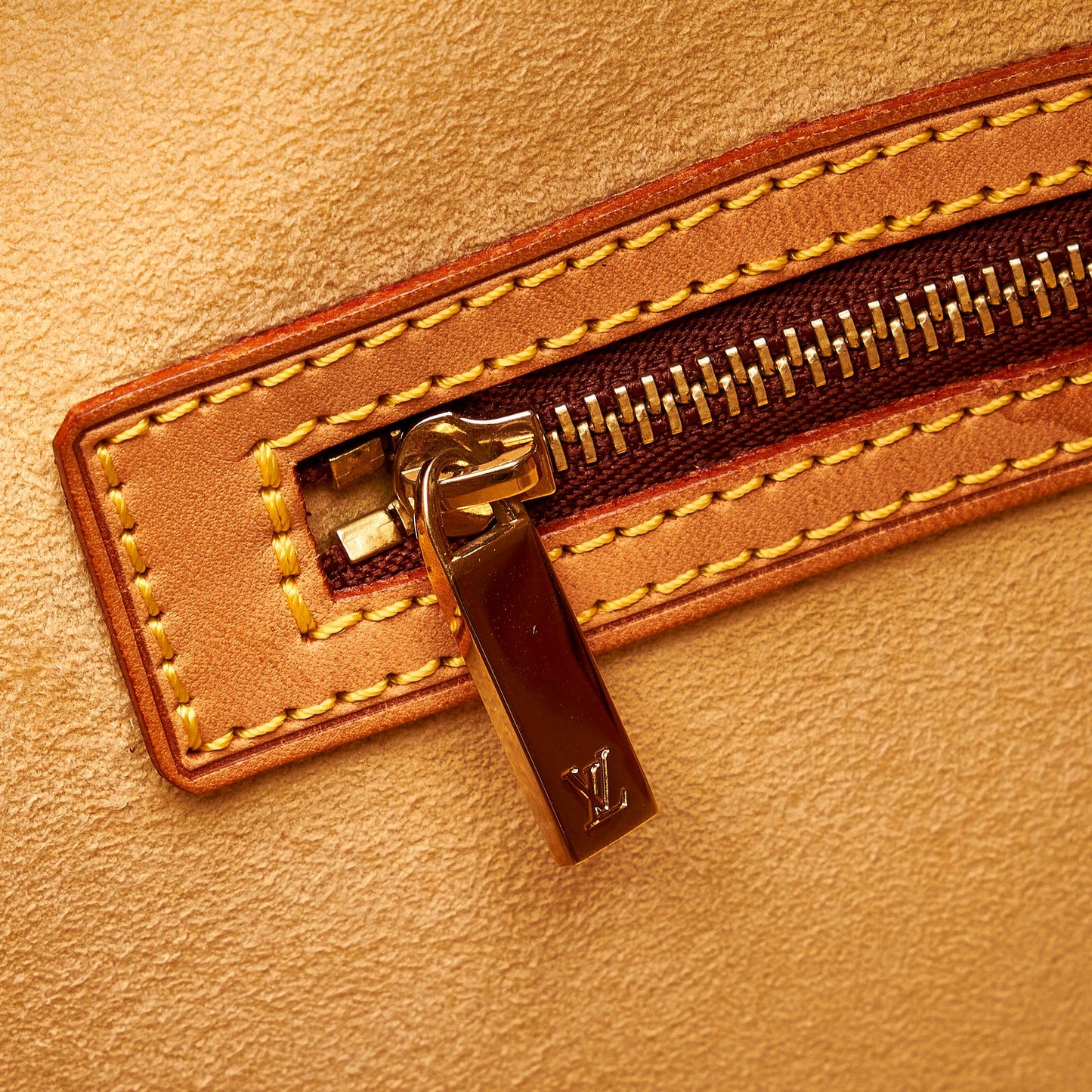 Louis Vuitton Monogram Cite GM (SHG-26567)