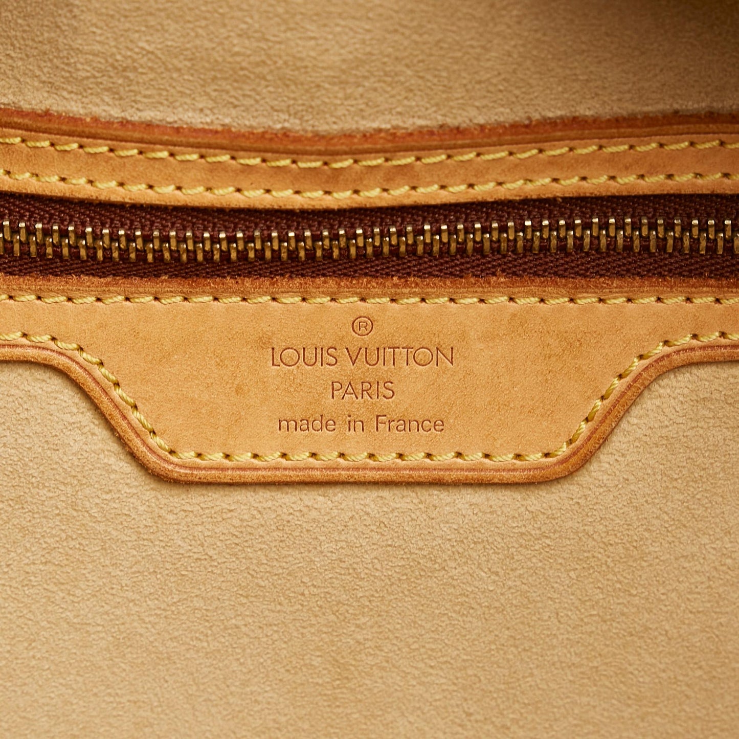 Louis Vuitton Monogram Cite GM (SHG-VlHXeU)