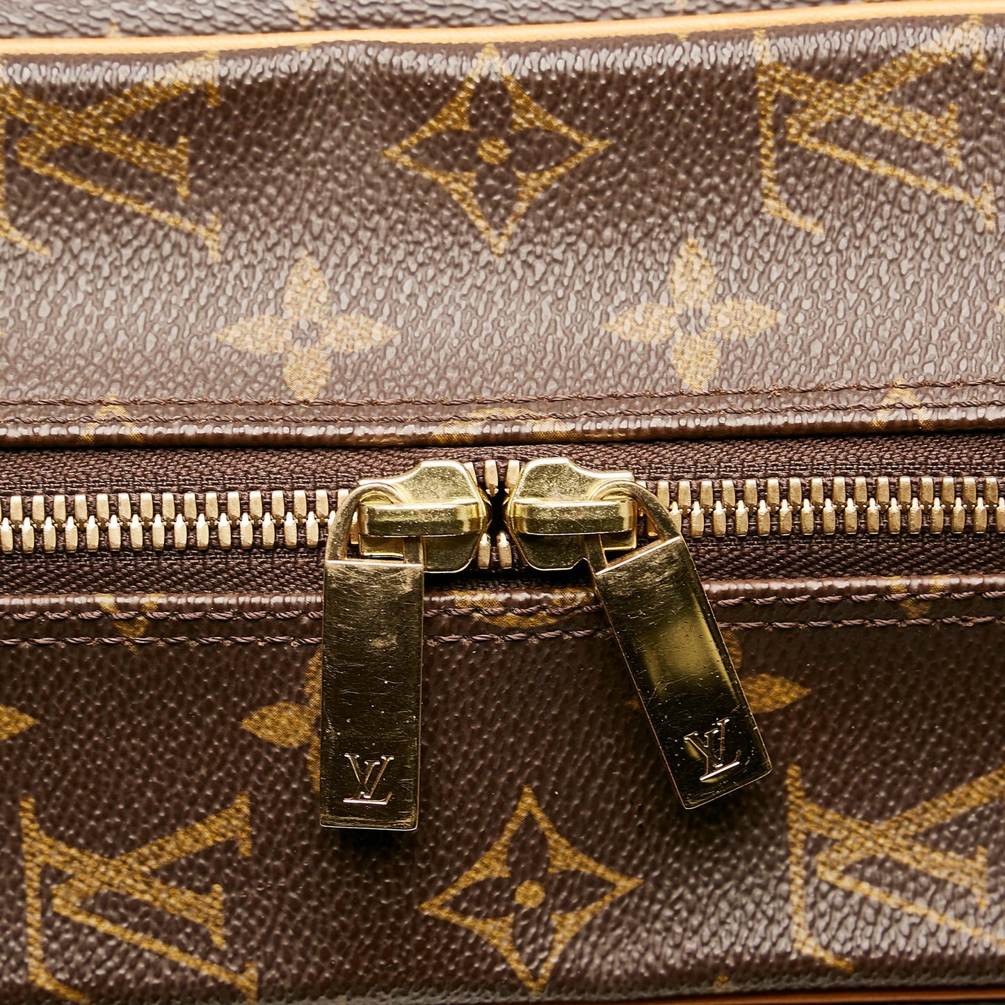Louis Vuitton Monogram Cite GM (SHG-Grp3dY)