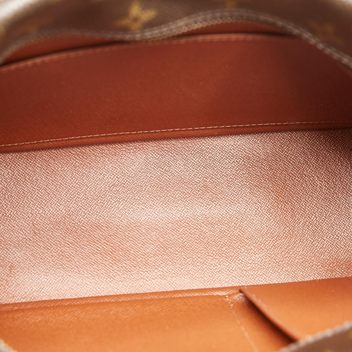 Louis Vuitton Monogram Cite MM (SHG-26828)