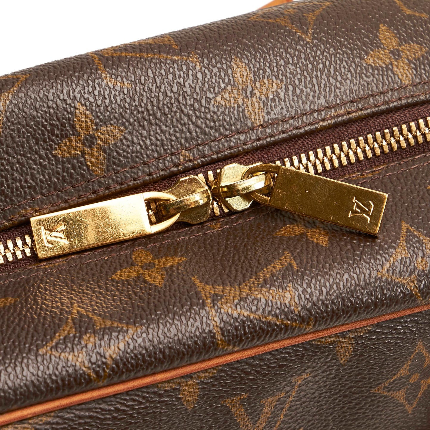 Louis Vuitton Monogram Cite MM (SHG-28697)
