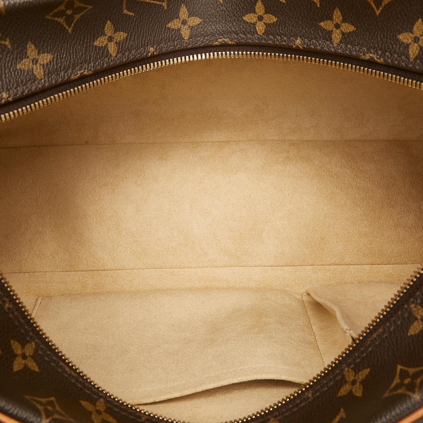 Louis Vuitton Monogram Cite MM (SHG-e7NeUU)