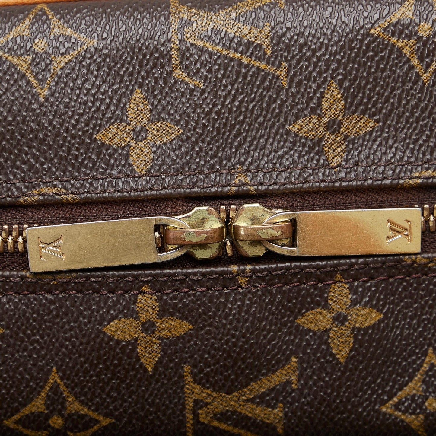 Louis Vuitton Monogram Cite MM (SHG-2lnyVx)