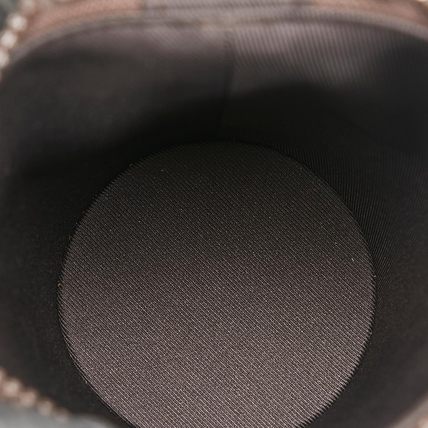 Louis Vuitton Monogram Coffee Cup Pouch (SHG-JJs33V)