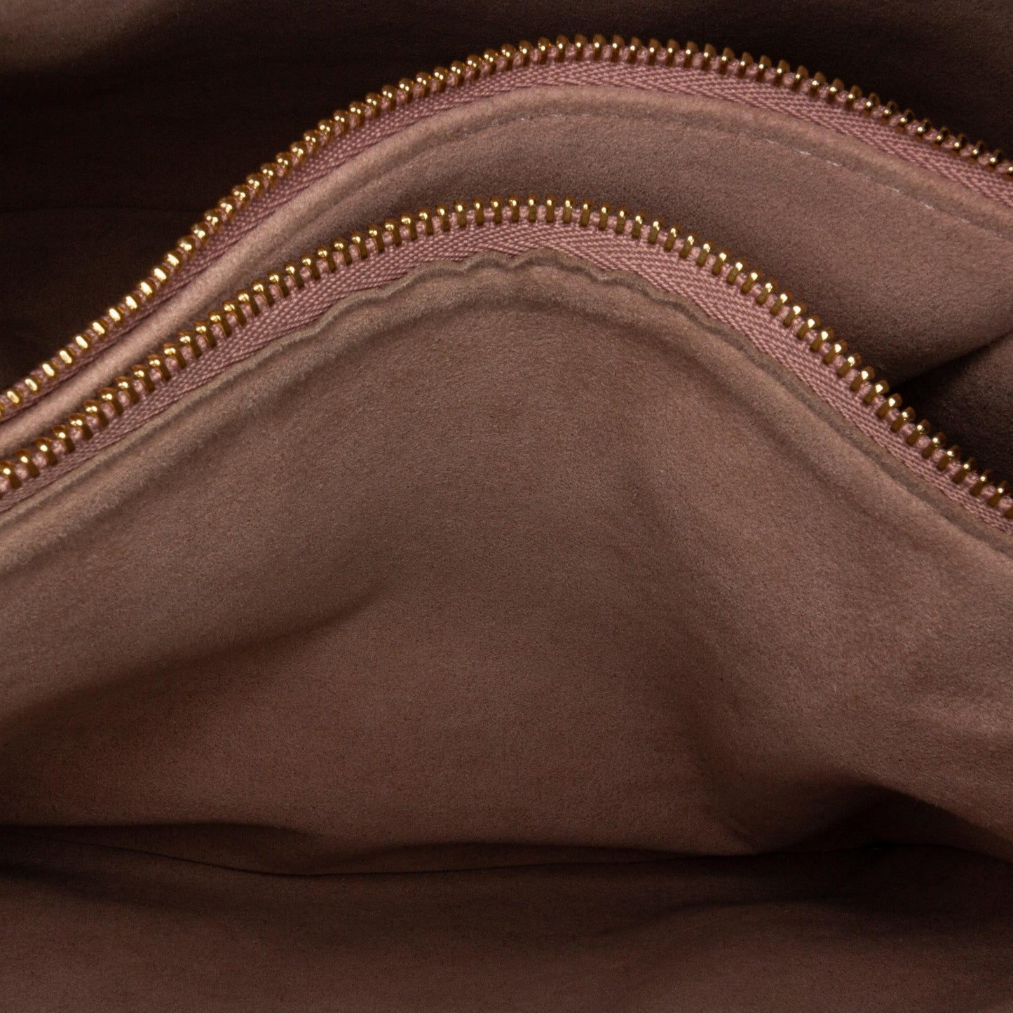 Louis Vuitton Monogram Coussin PM (SHG-37688)