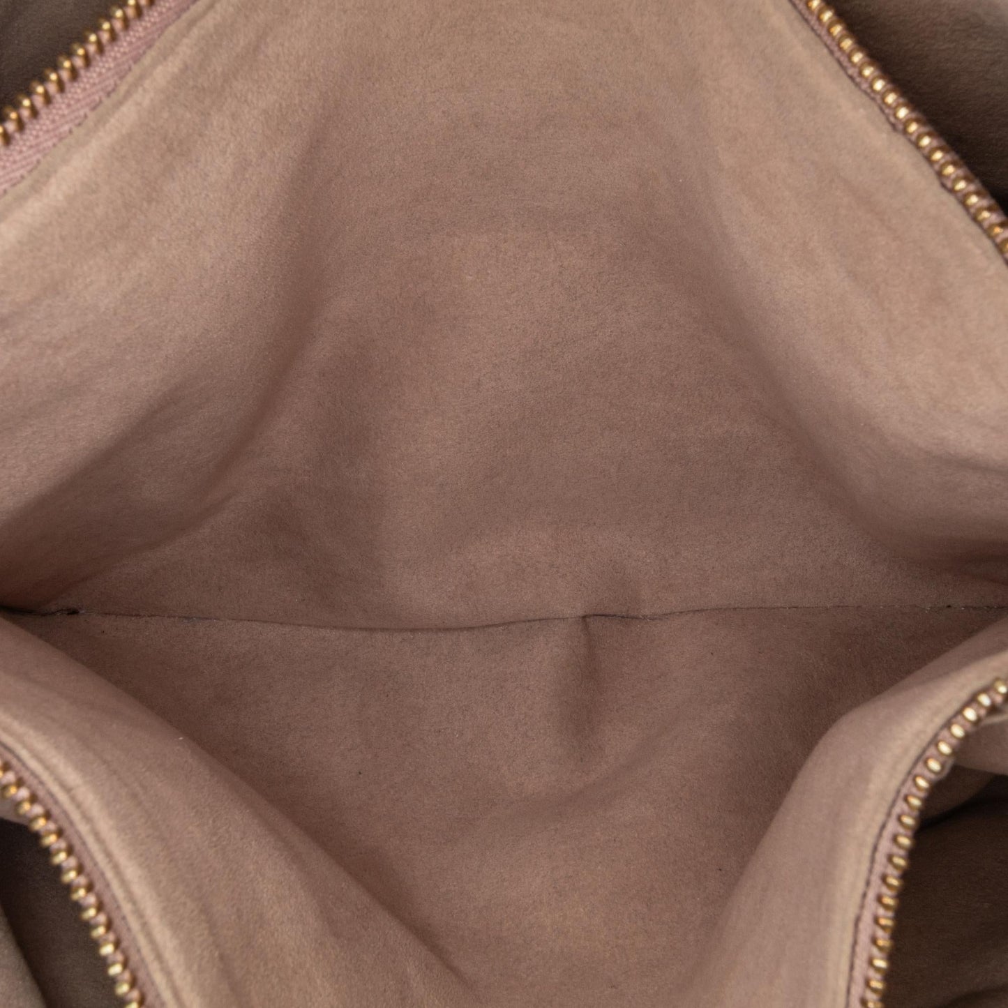 Louis Vuitton Monogram Coussin PM (SHG-LbP6yL)