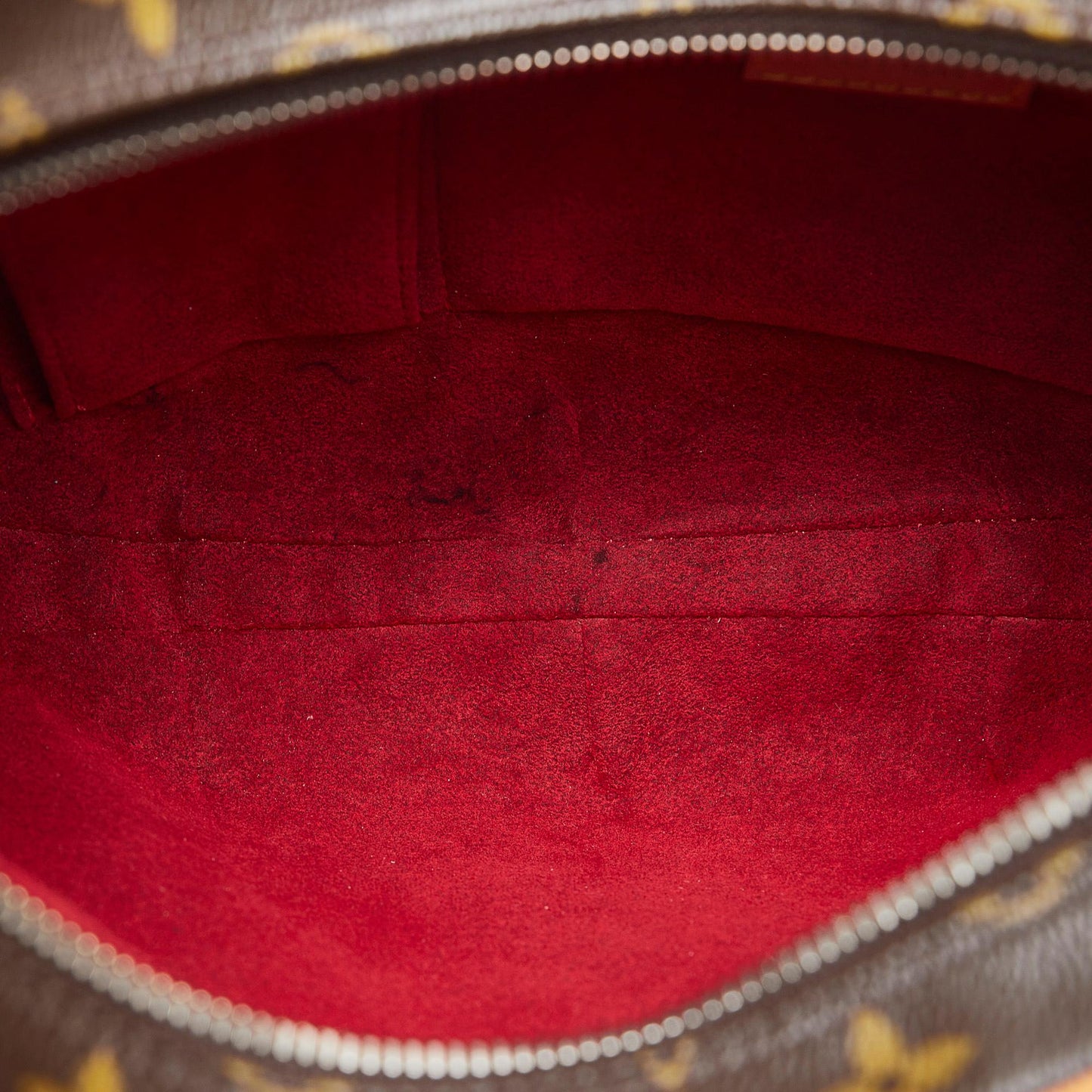 Louis Vuitton Monogram Croissant MM (SHG-0FpCGQ)