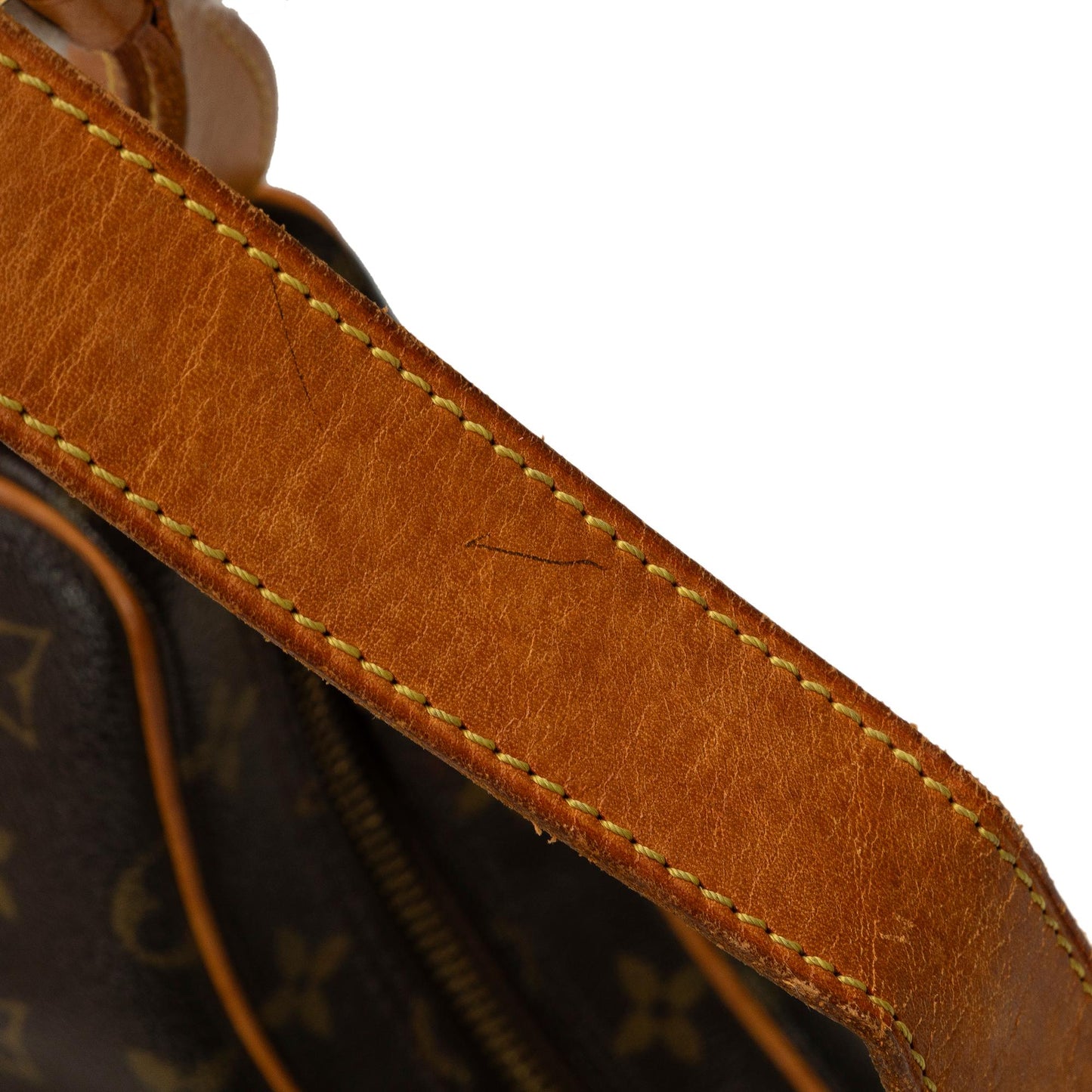 Louis Vuitton Monogram Croissant MM (SHG-vzAL0o)
