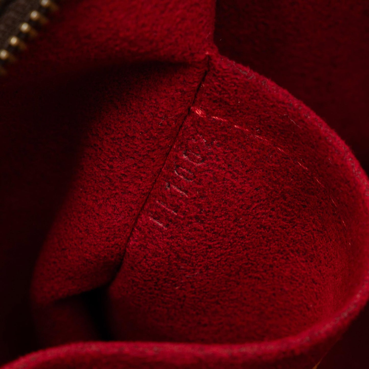 Louis Vuitton Monogram Croissant MM (SHG-SFV9GX)