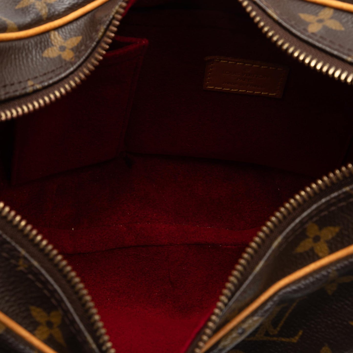 Louis Vuitton Monogram Croissant MM (SHG-iIn6Cm)