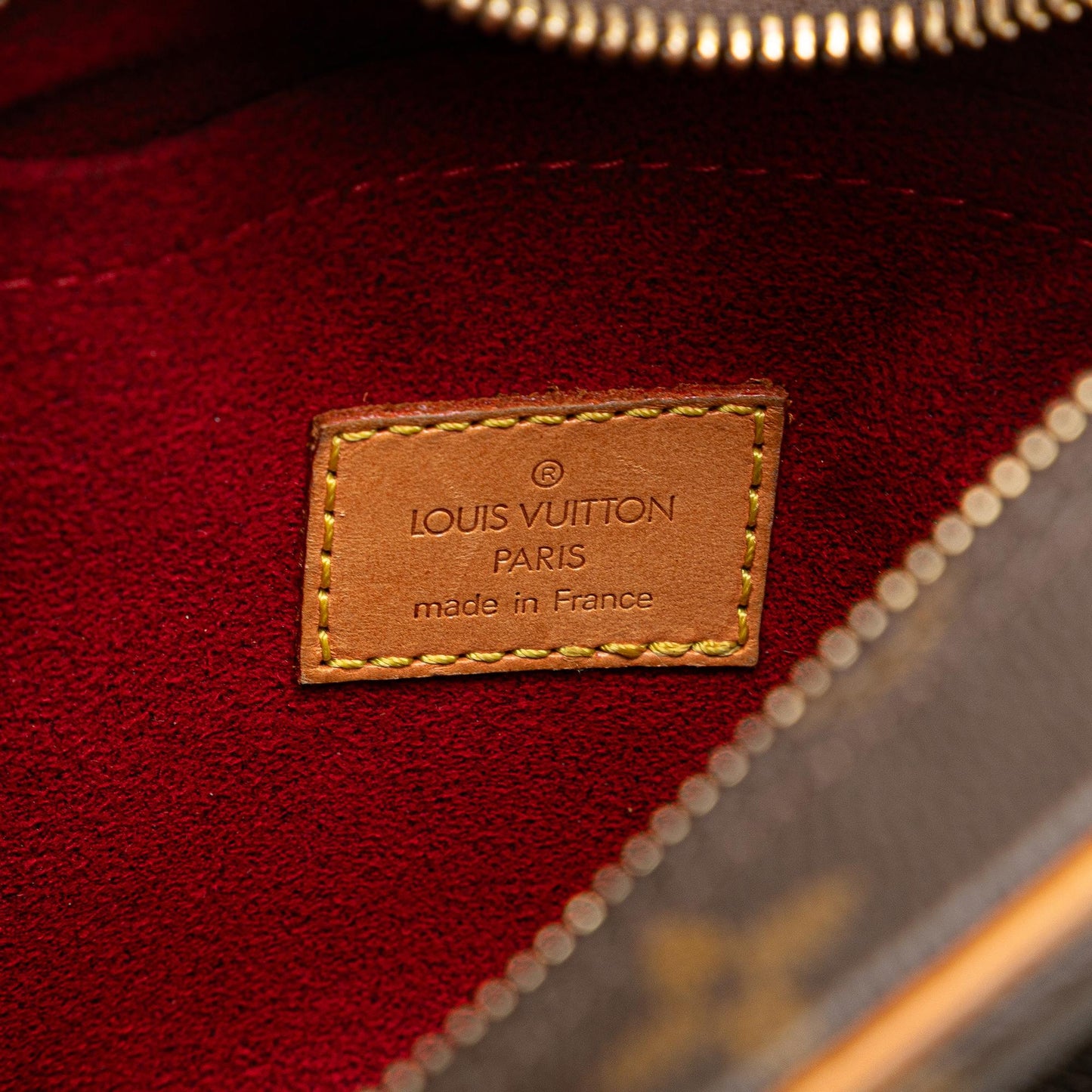 Louis Vuitton Monogram Croissant MM (SHG-r7JJve)