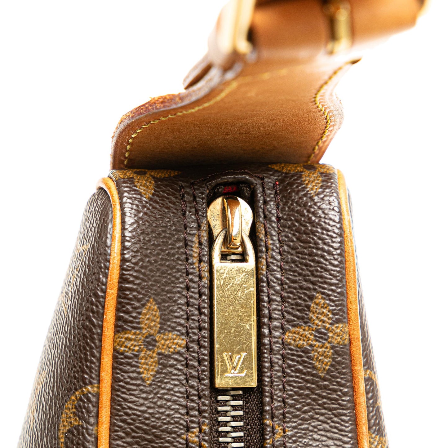 Louis Vuitton Monogram Croissant MM (SHG-XsmsSj)