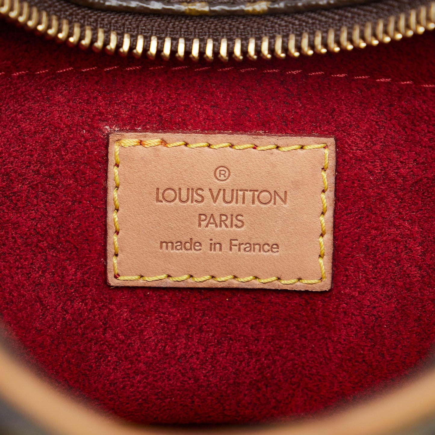 Louis Vuitton Monogram Croissant PM (SHG-m8mnNE)