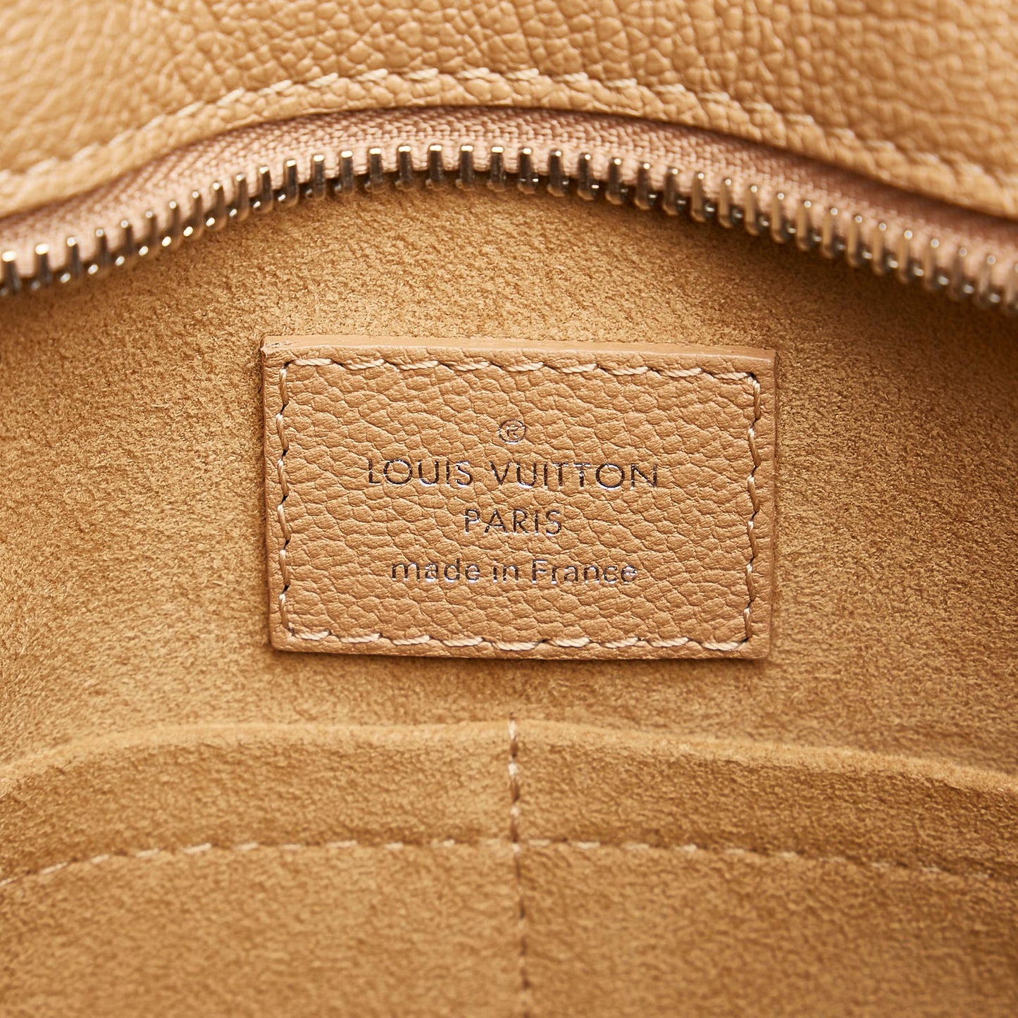 Louis Vuitton Monogram Cuir Plume Very Zipped (SHG-nsmw9l)