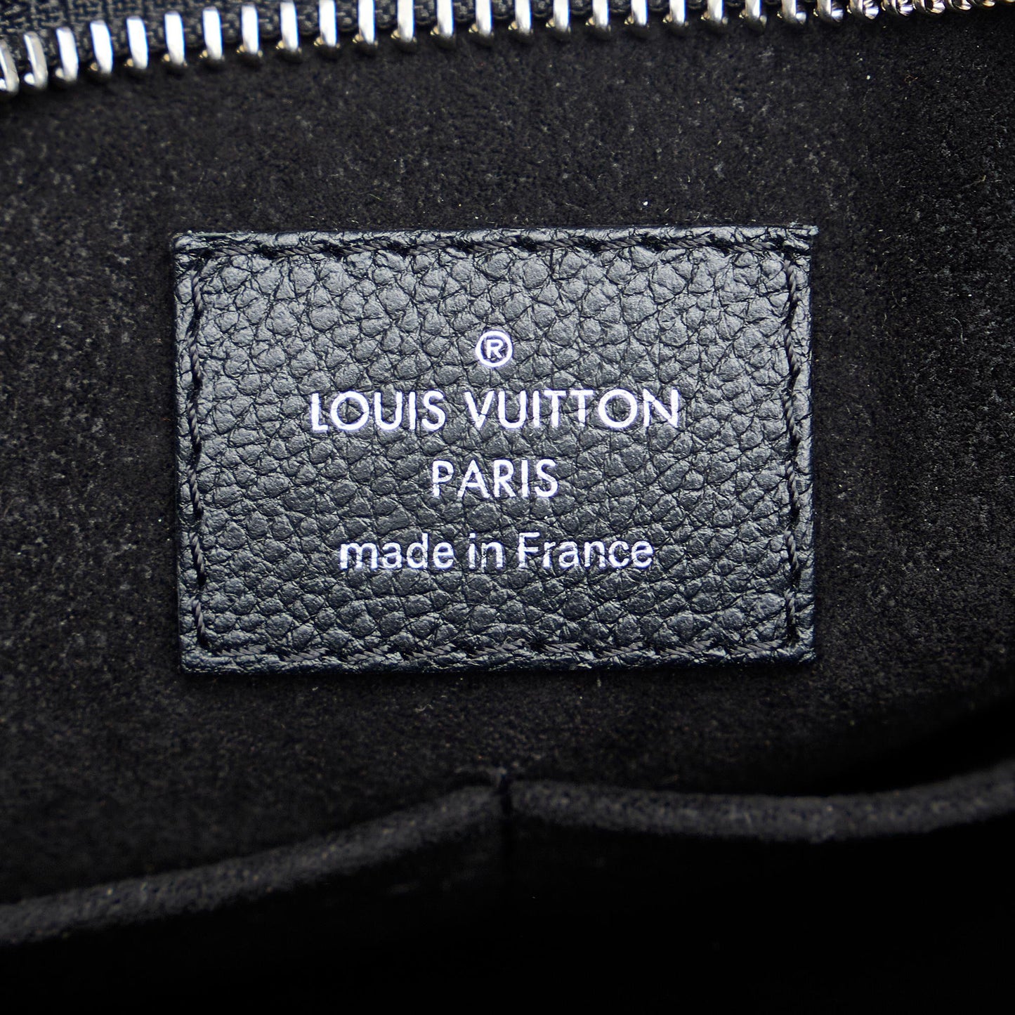 Louis Vuitton Monogram Cuir Plume Very Zipped (SHG-aVJIEx)