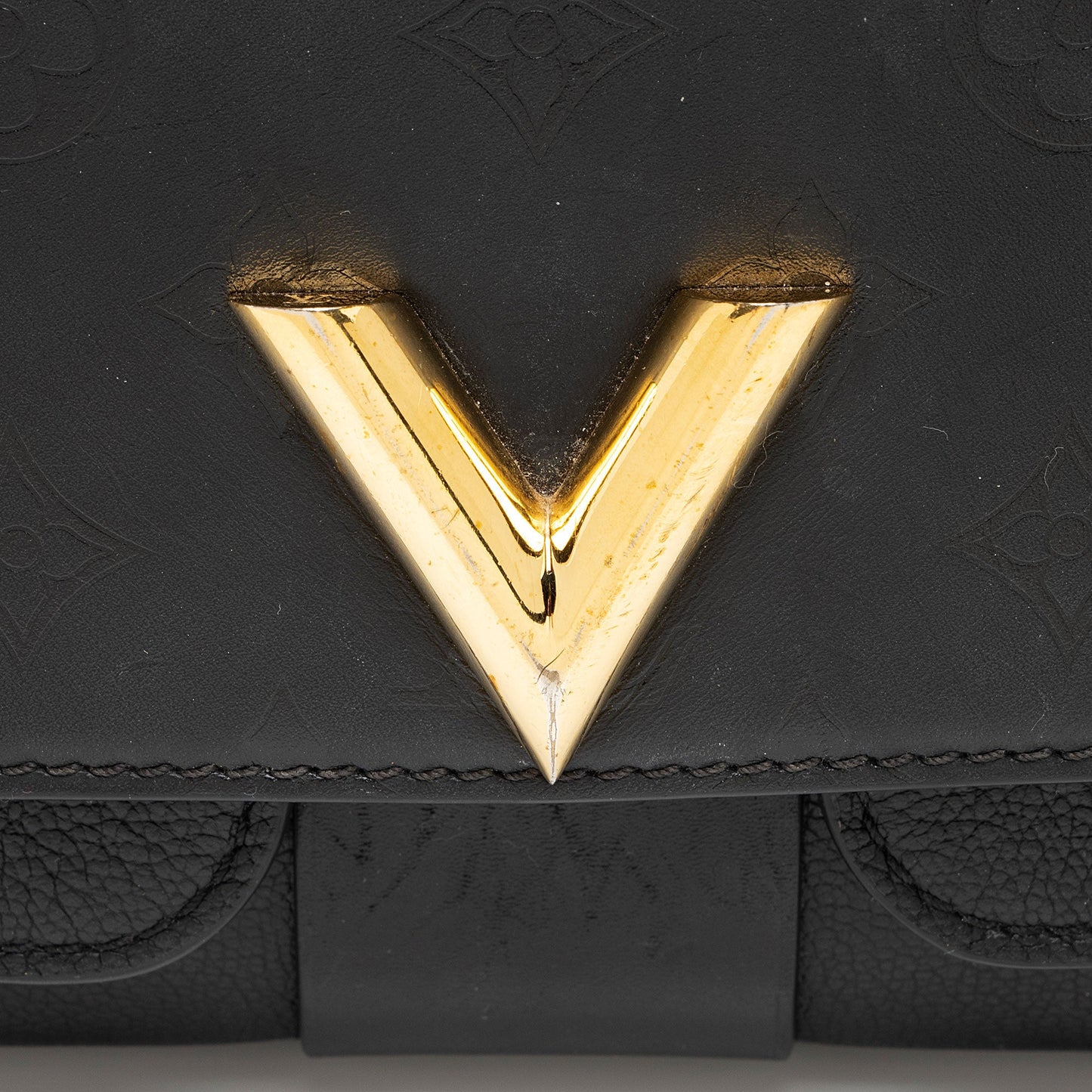 Louis Vuitton Monogram Cuir Very Chain Bag (SHF-bcWcmG)