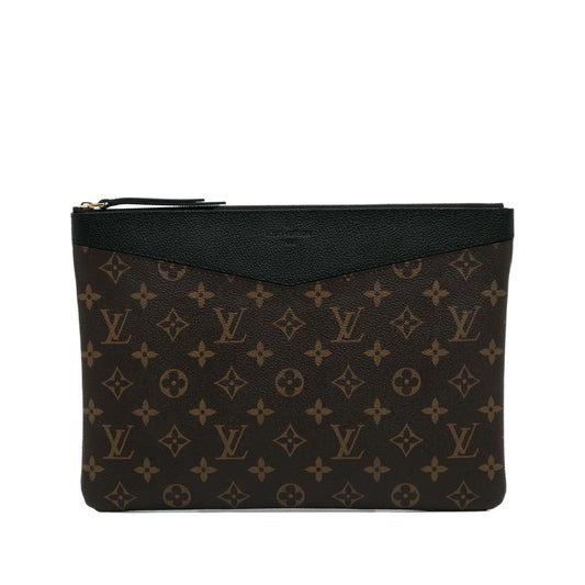 Louis Vuitton Monogram Daily Pouch (SHG-gztsSQ)
