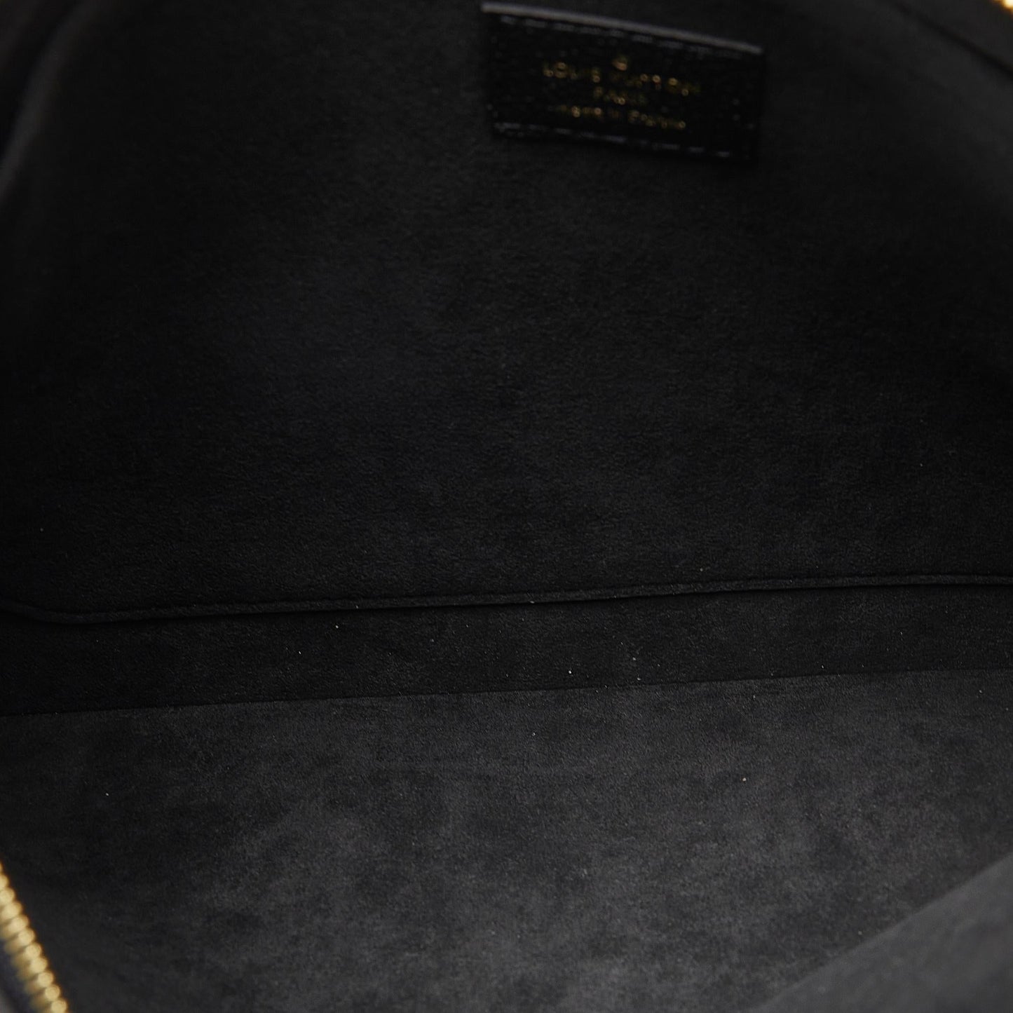 Louis Vuitton Monogram Daily Pouch (SHG-RzJs7T)