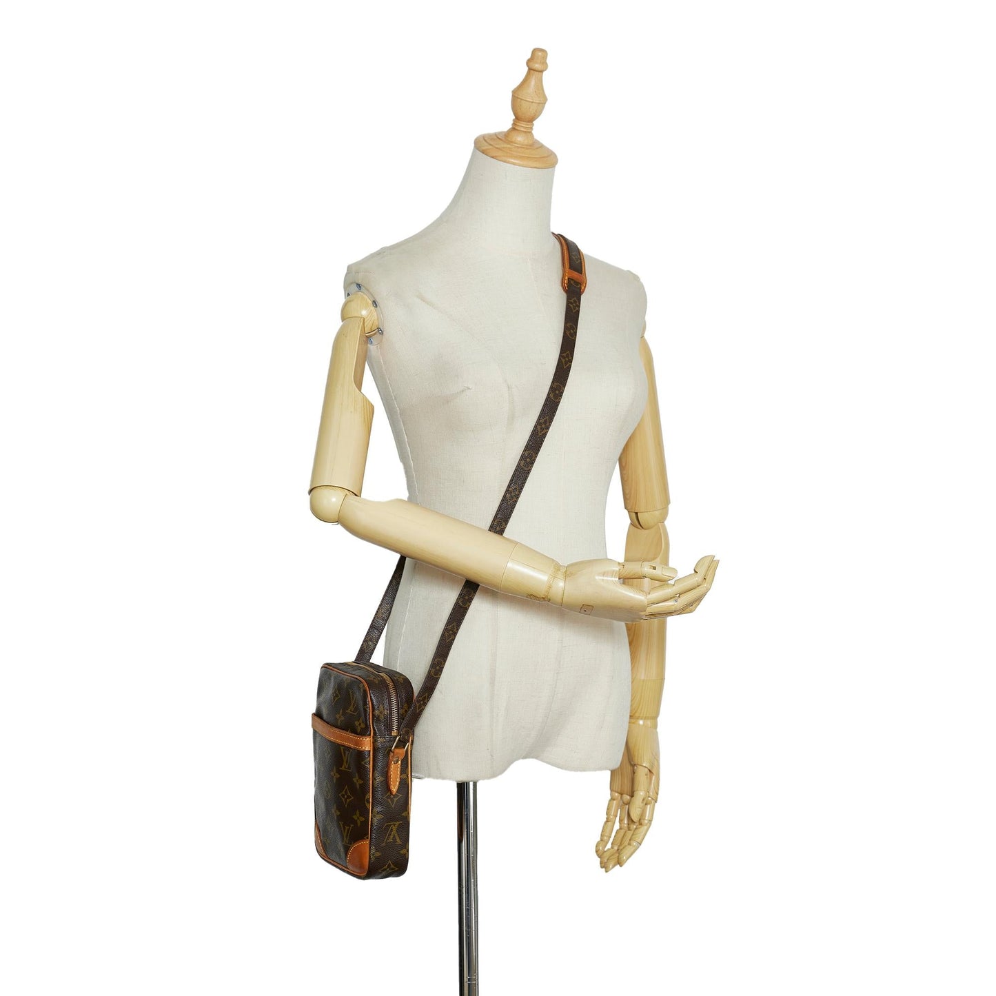 Louis Vuitton Monogram Danube (SHG-tRCUWe)
