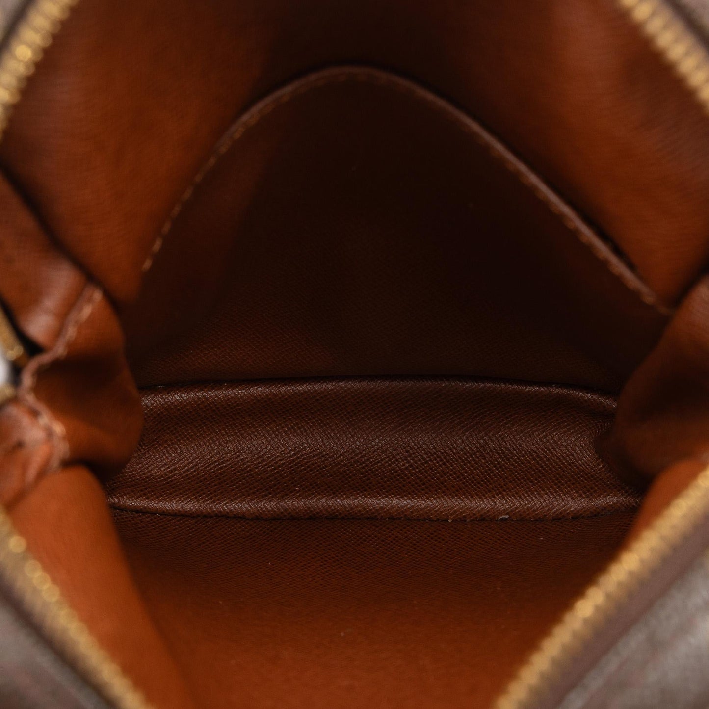 Louis Vuitton Monogram Danube (SHG-Irnqcv)