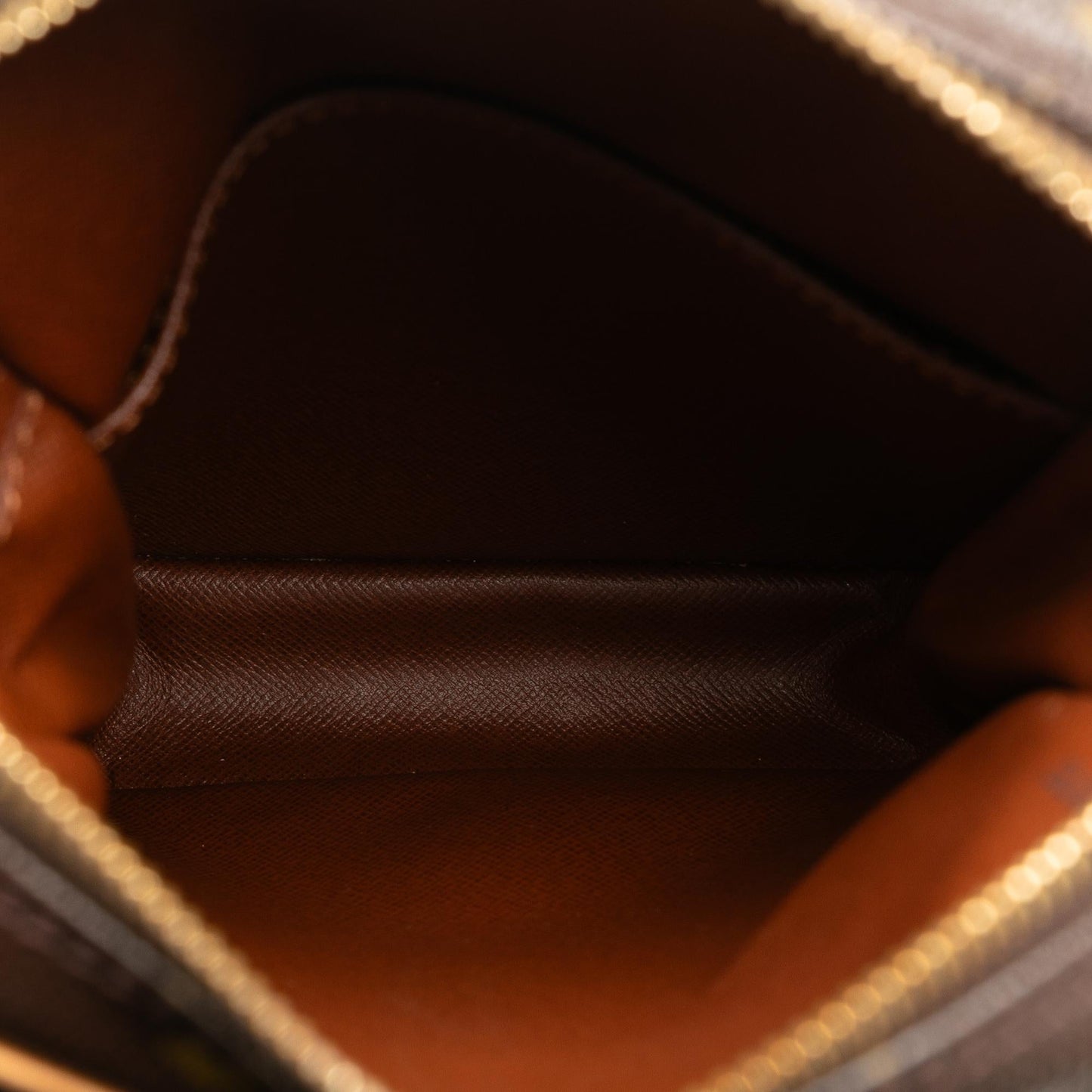 Louis Vuitton Monogram Danube (SHG-AzJAXD)