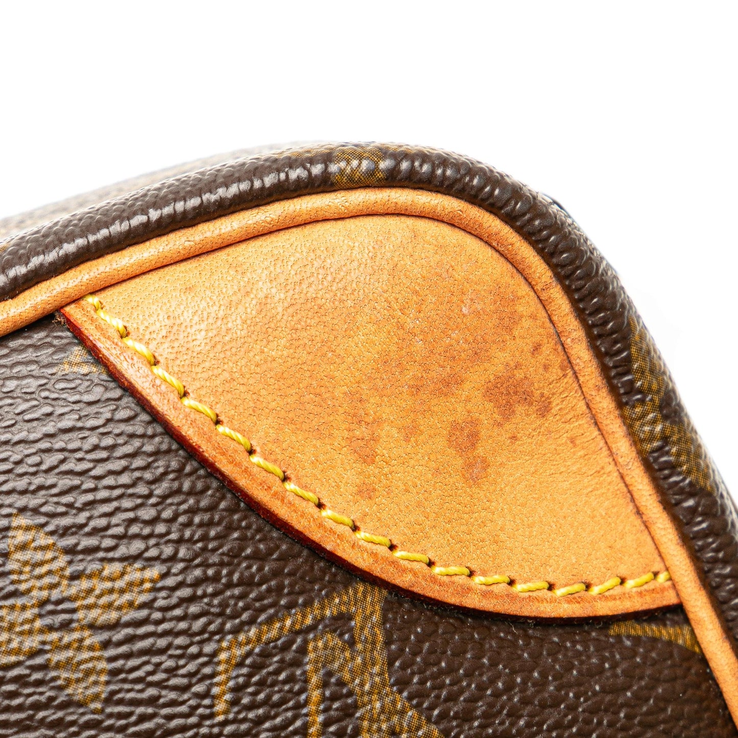 Louis Vuitton Monogram Danube (SHG-WHq8YV)