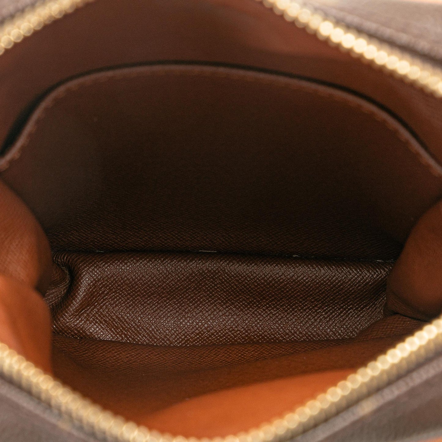 Louis Vuitton Monogram Danube (SHG-WHq8YV)