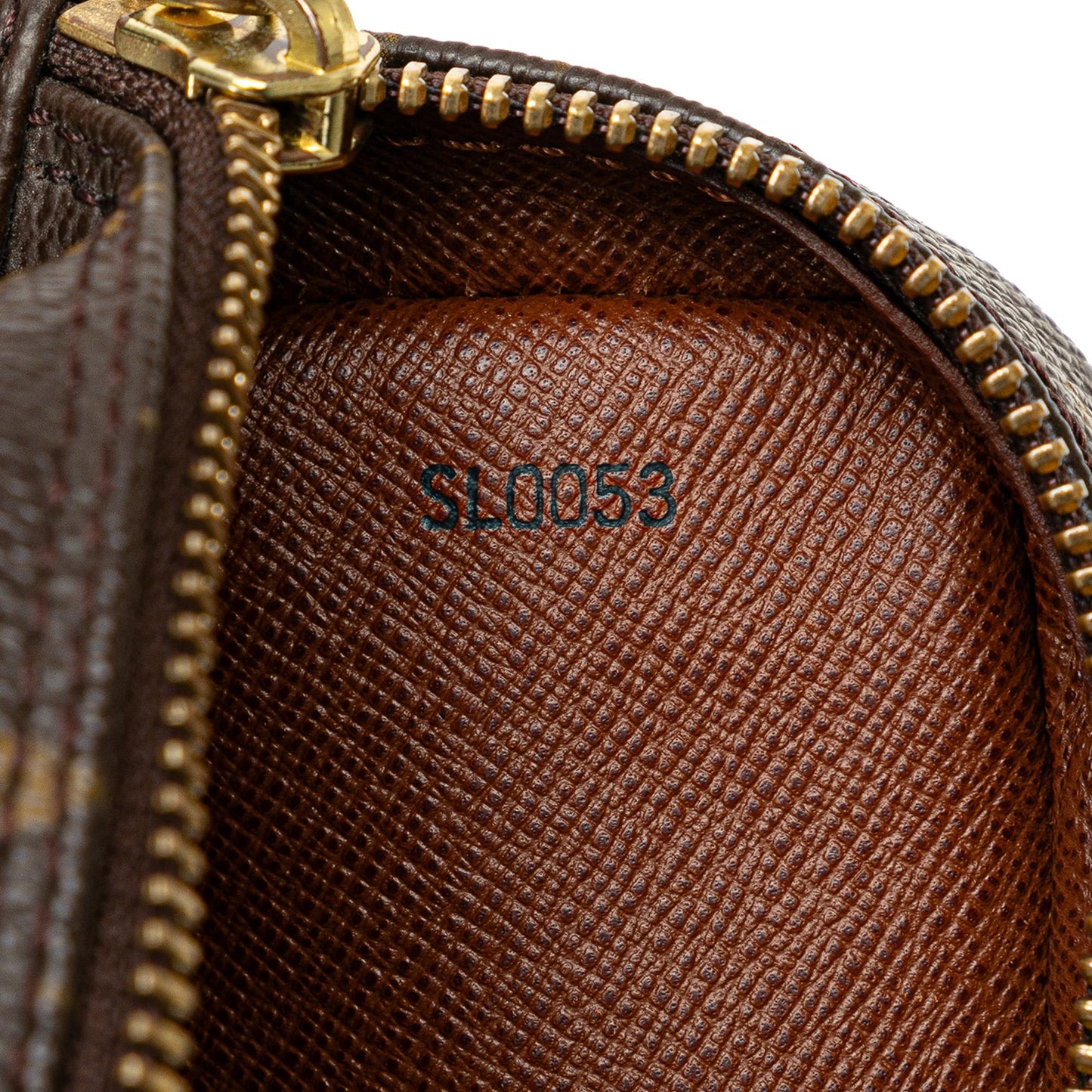 Louis Vuitton Monogram Danube (SHG-KFUQ7I)