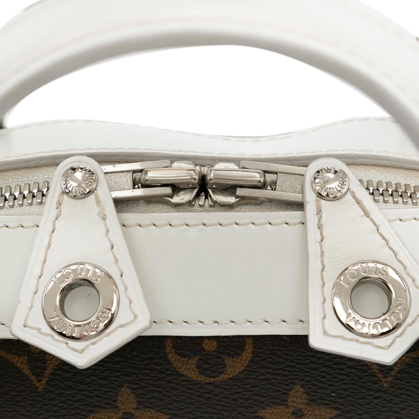 Louis Vuitton Monogram Dora PM (SHG-HZfIsu)