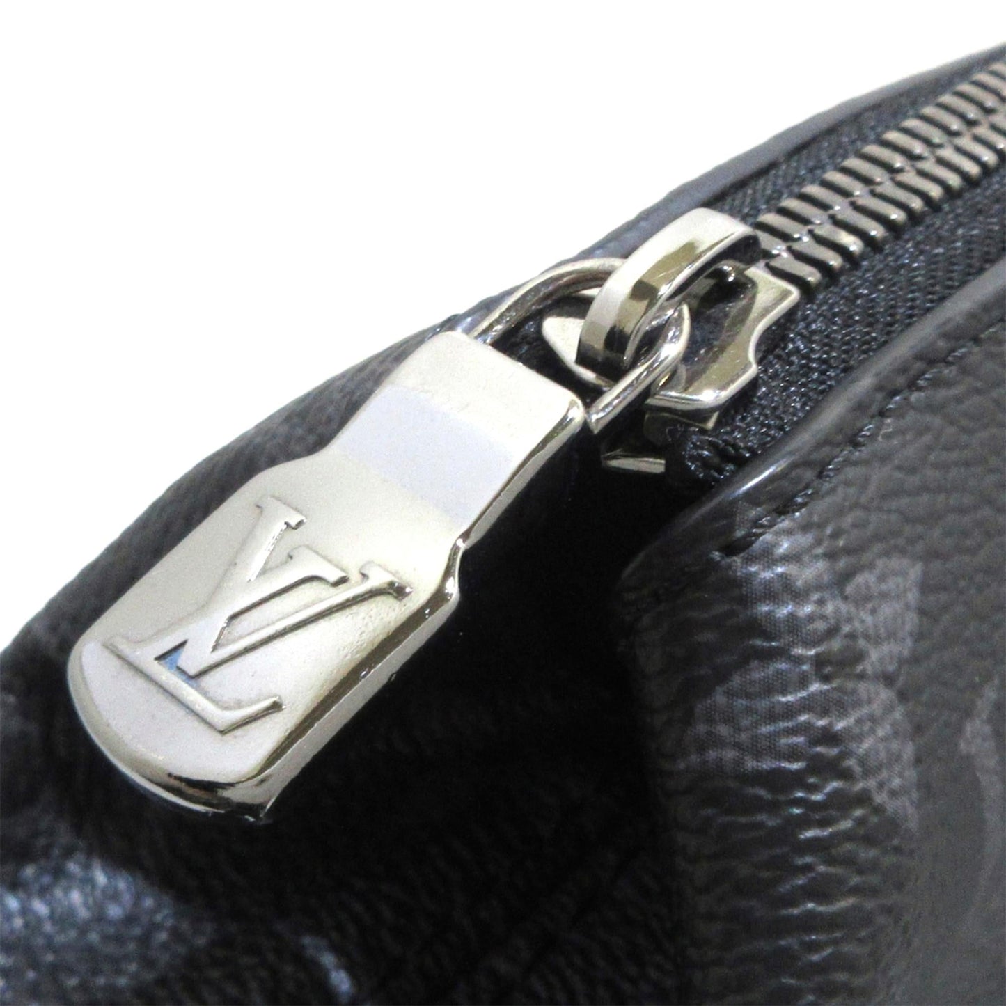 Louis Vuitton Monogram Eclipse Apollo Messenger MM (SHG-37708)