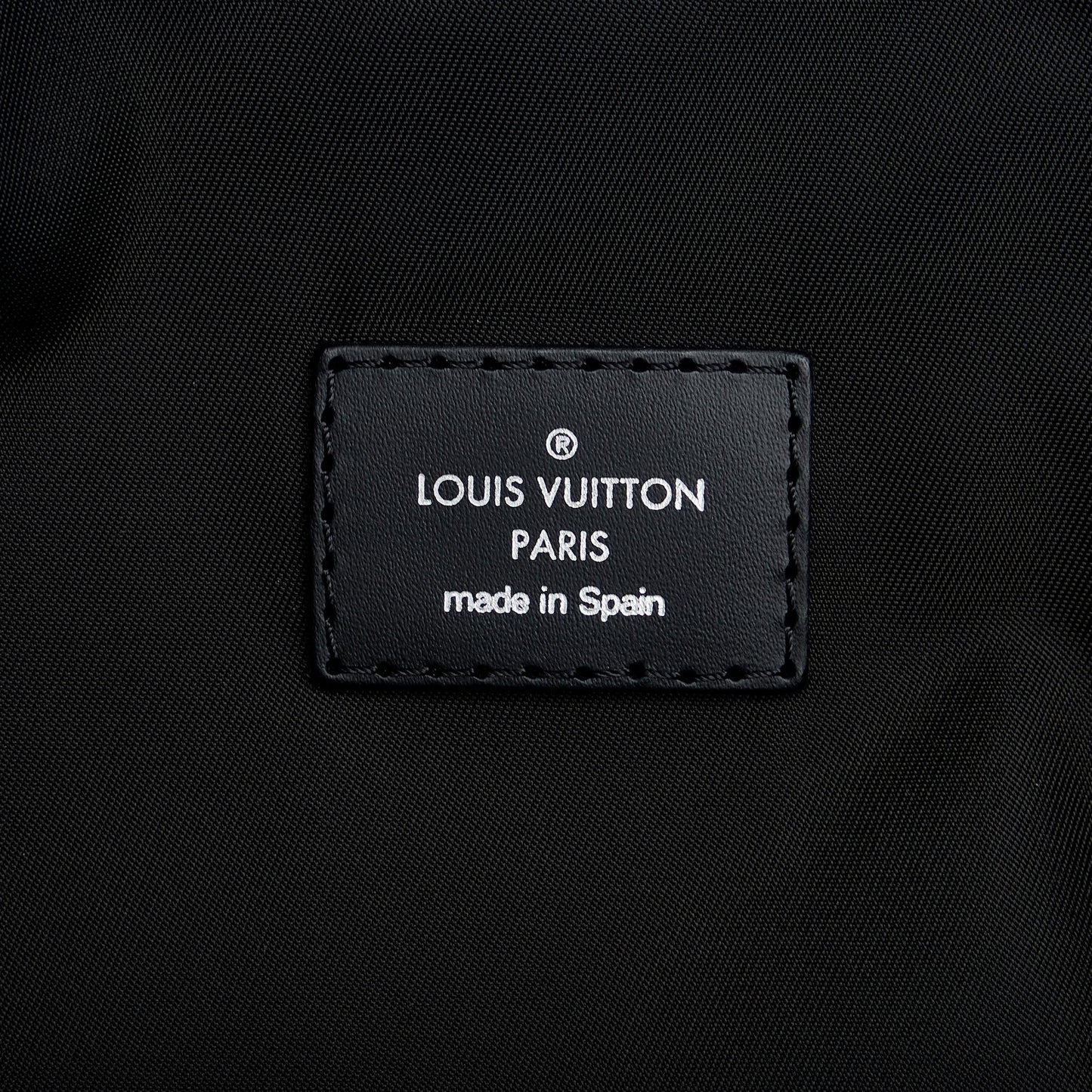 Louis Vuitton Monogram Eclipse Cabas Light (SHG-U2D0YP)