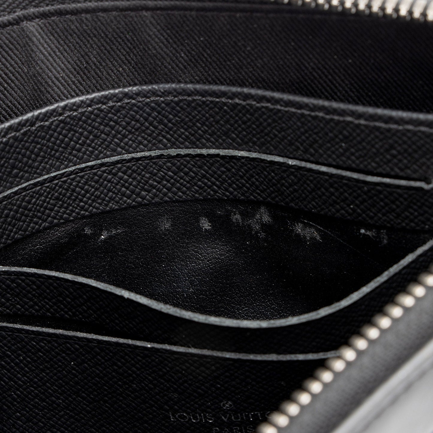 Louis Vuitton Monogram Eclipse Discovery PM Pochette (SHF-ZnpcOA)