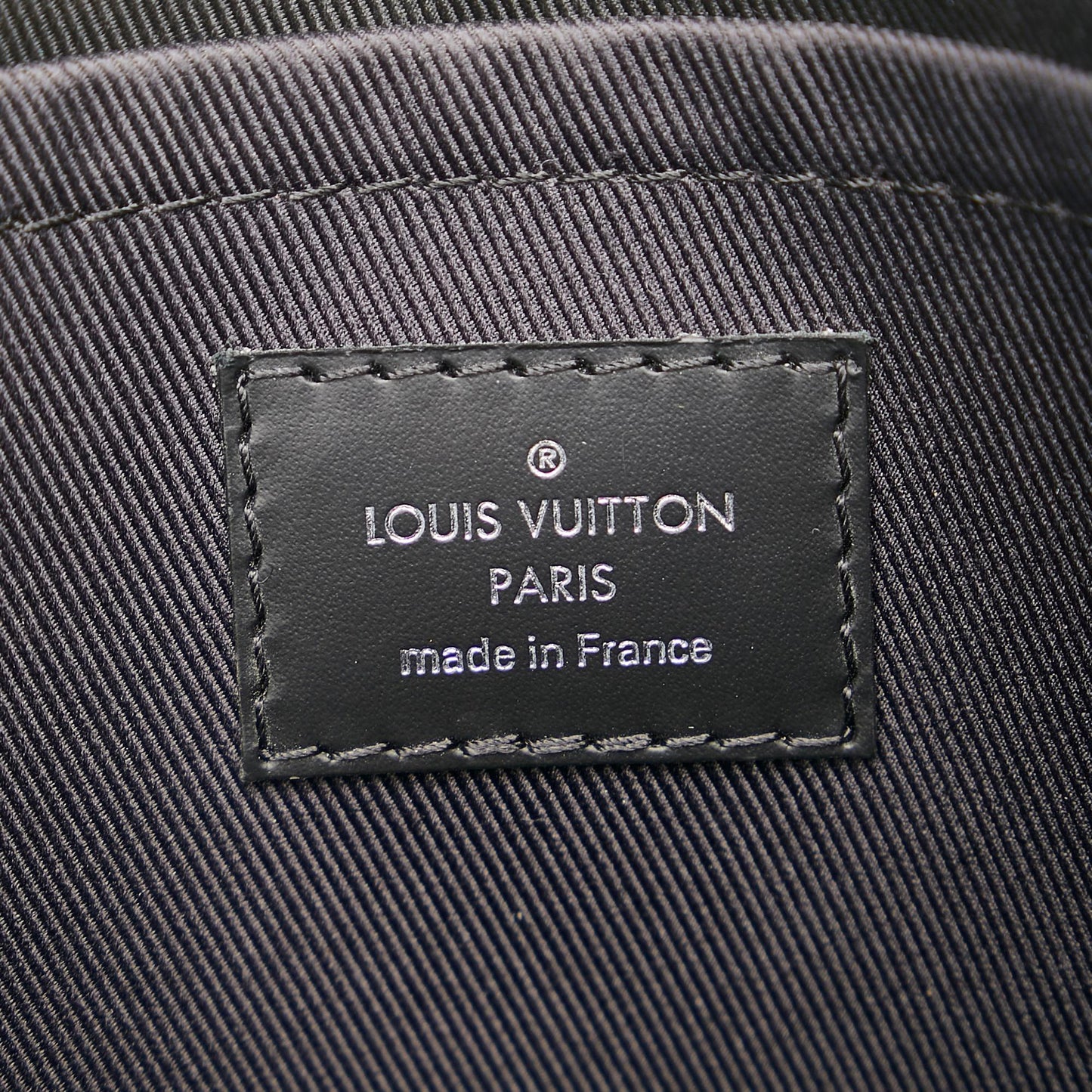 Louis Vuitton Monogram Eclipse Discovery Pochette GM (SHG-37297)