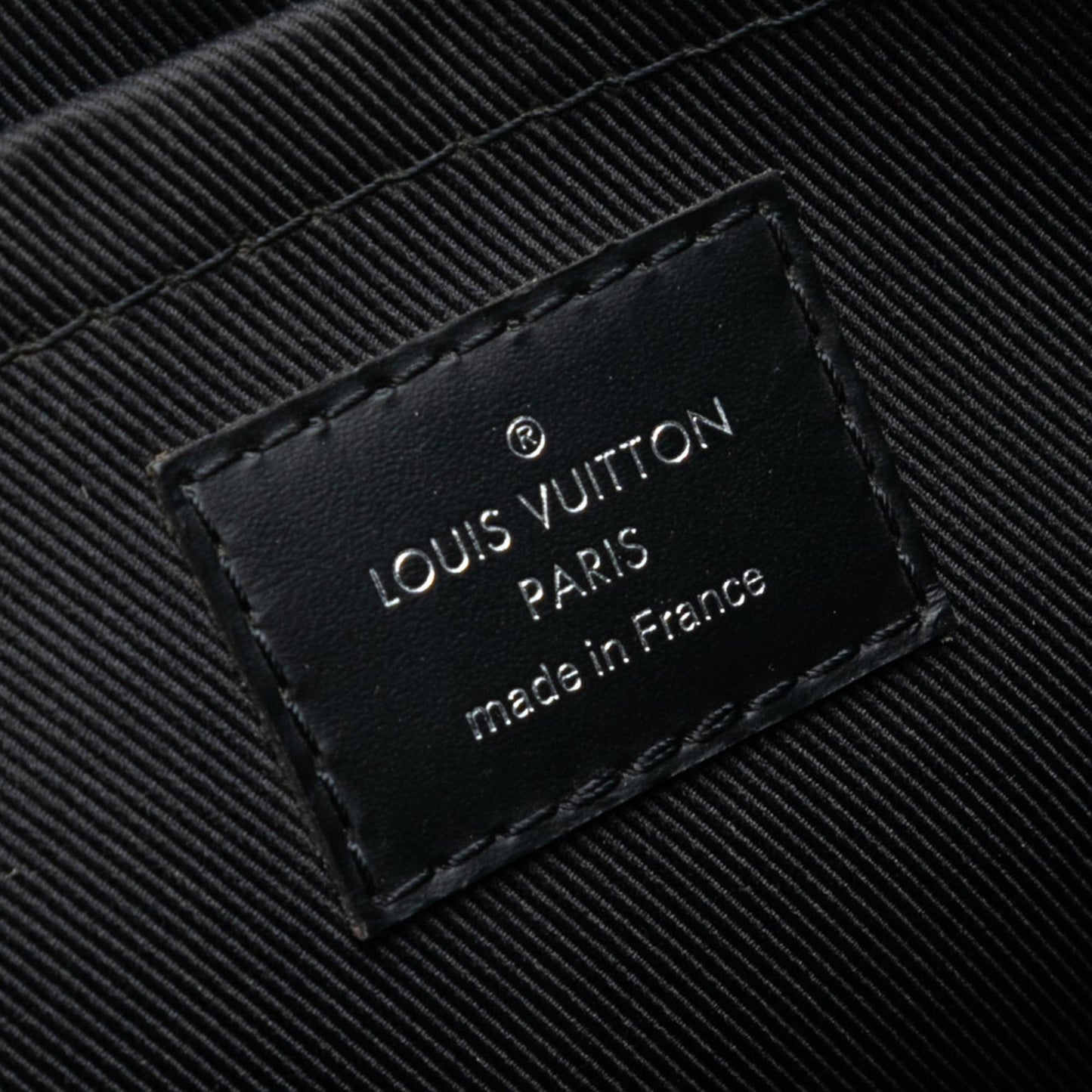 Louis Vuitton Monogram Eclipse Discovery Pochette GM