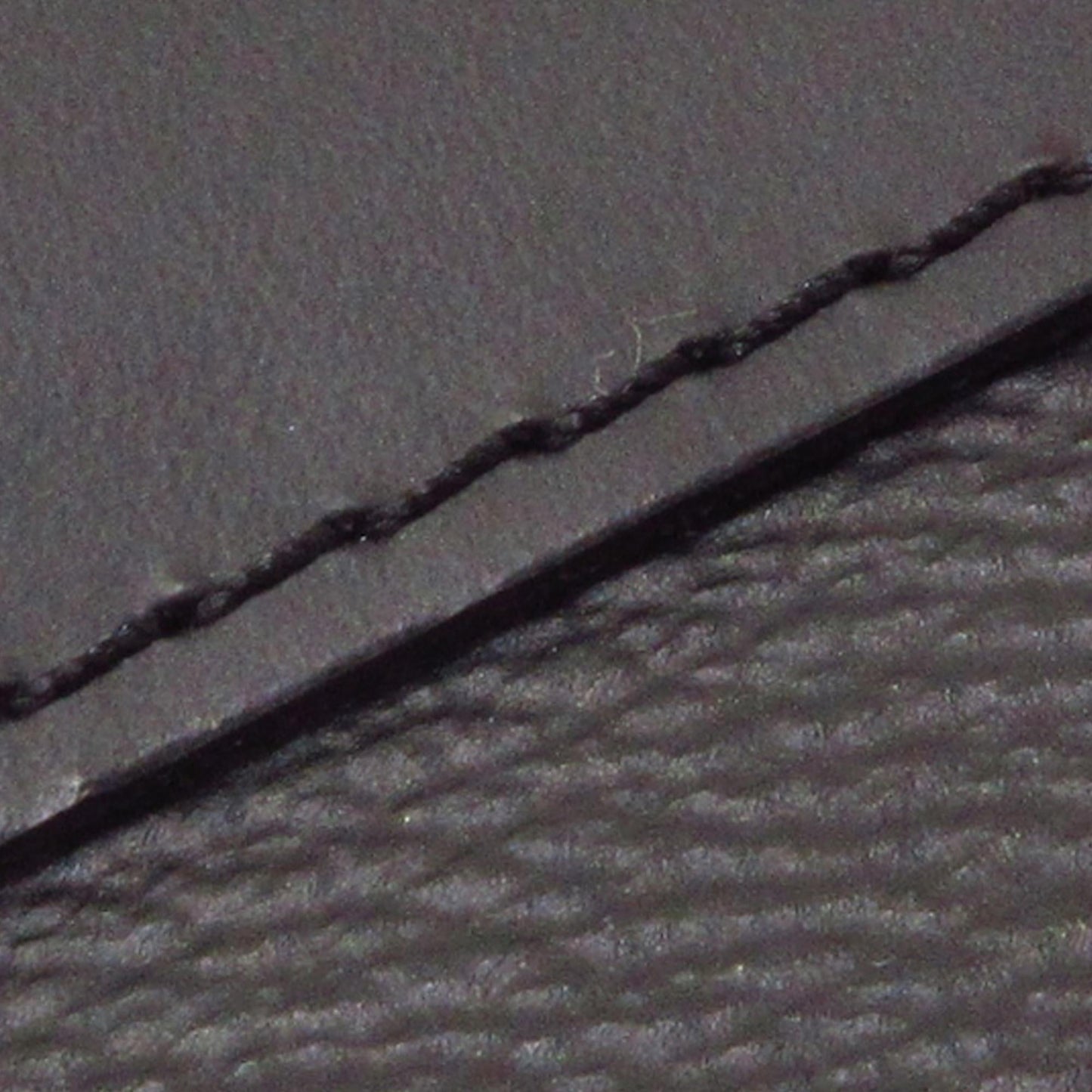 Louis Vuitton Monogram Eclipse Discovery Pochette (SHG-H5M49L)