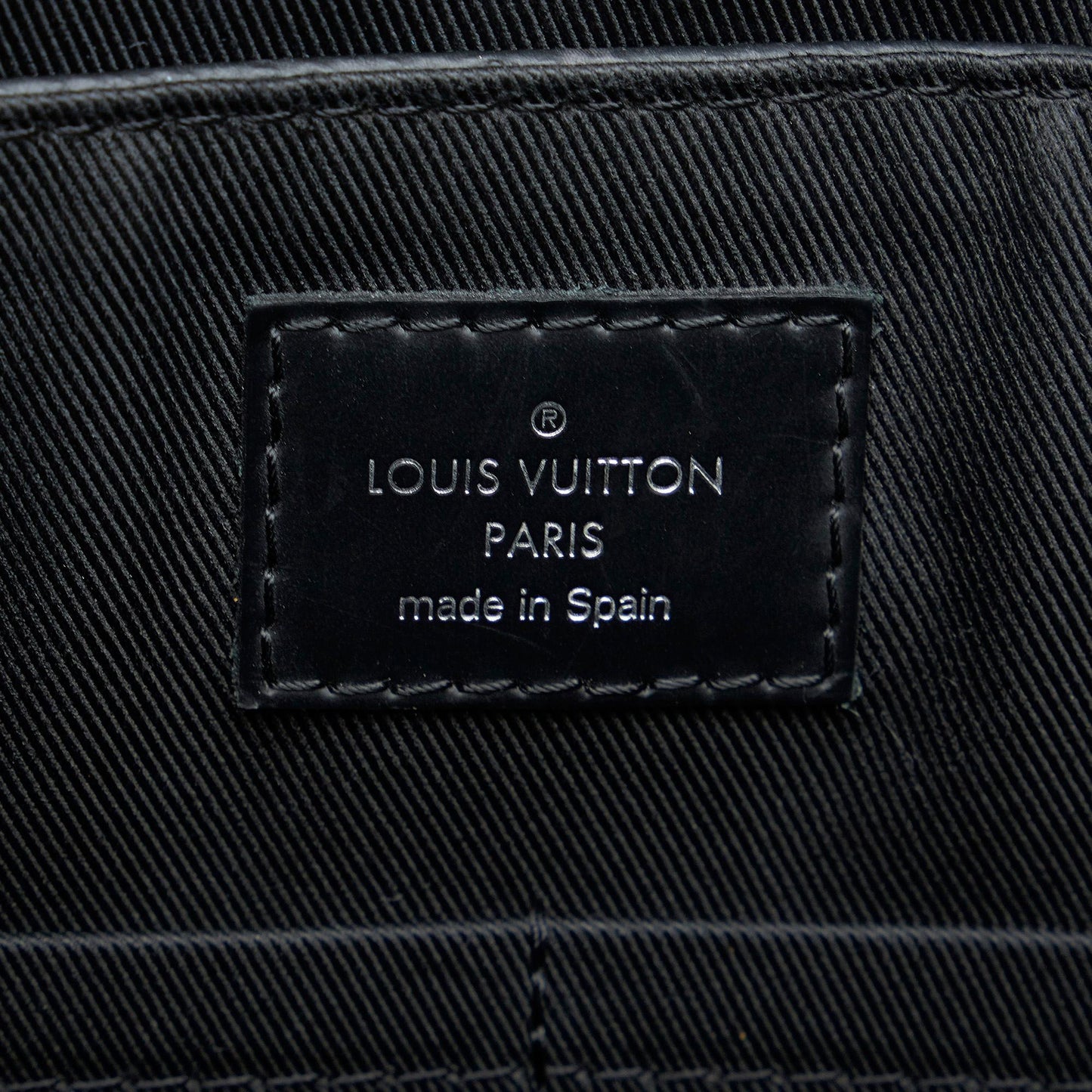 Louis Vuitton Monogram Eclipse Explorer PM (SHG-rAPfvW)