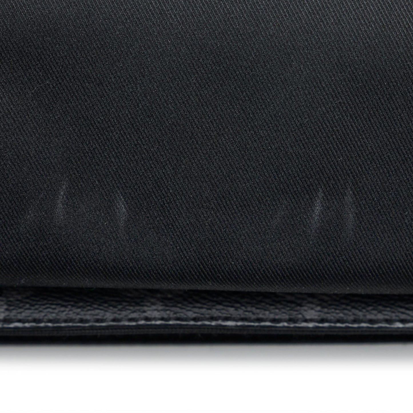 Louis Vuitton Monogram Eclipse Explorer PM (SHG-828kB5)