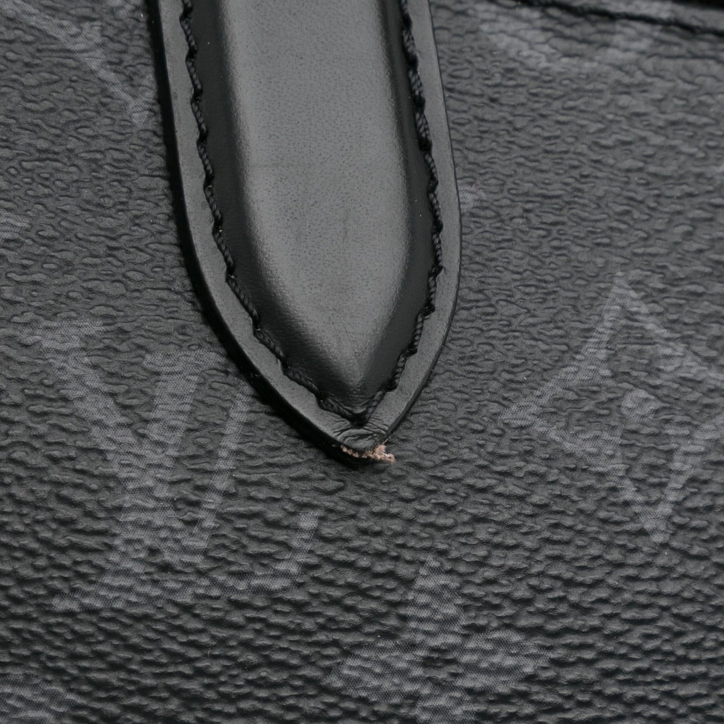 Louis Vuitton Monogram Eclipse Explorer (SHG-srG477)