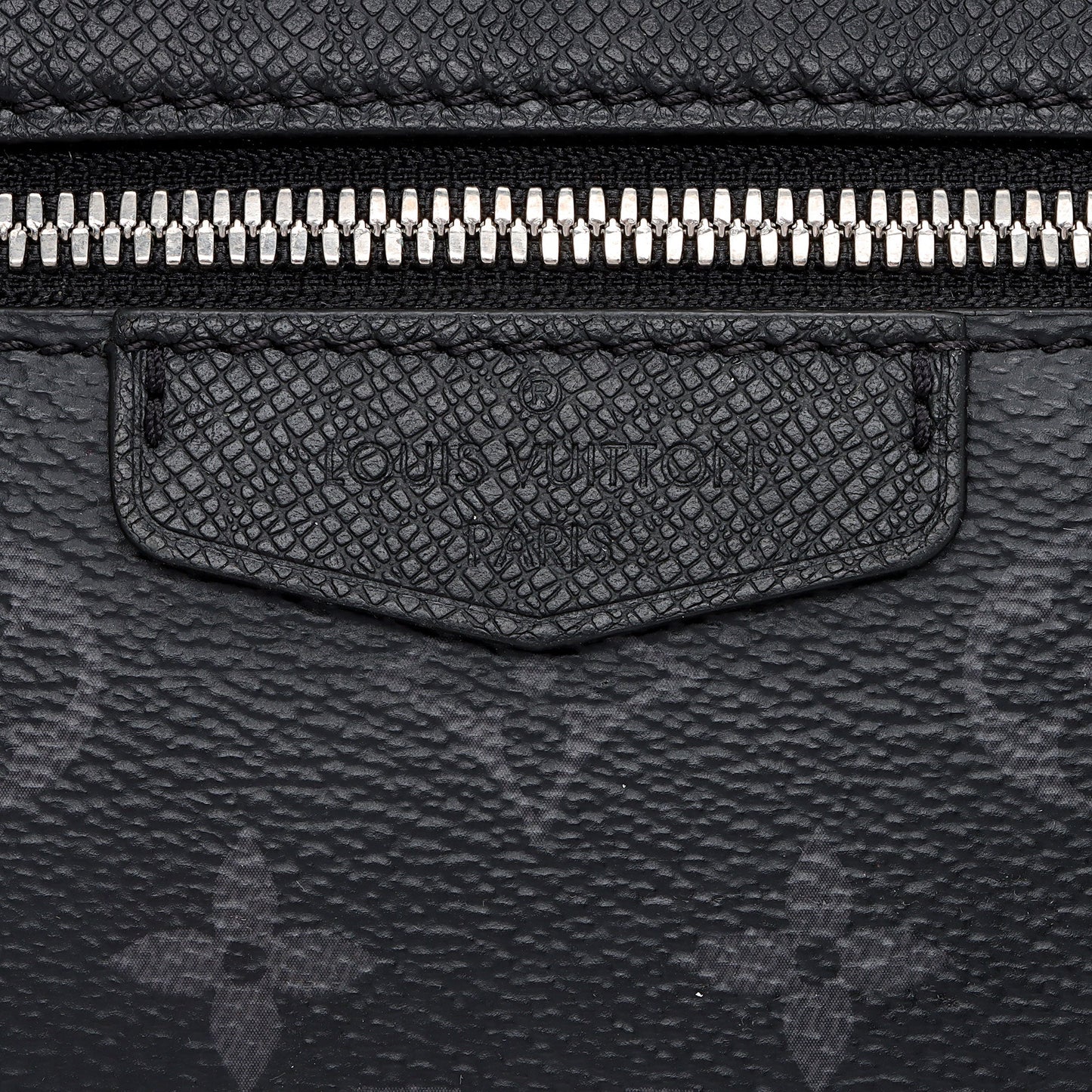 Louis Vuitton Monogram Eclipse Taiga Leather Outdoor Messenger Bag (SHF-yvJahI)