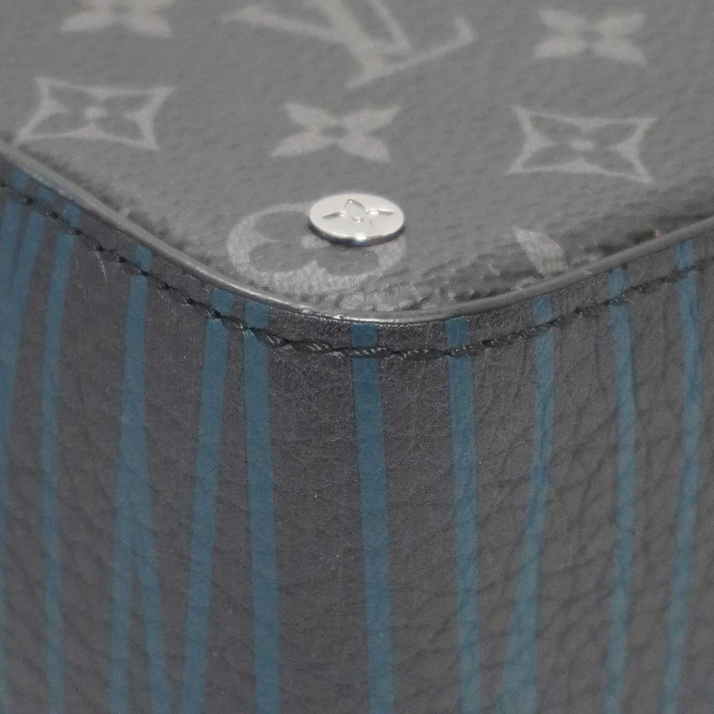 Louis Vuitton Monogram Eclipse Volga on Strap (SHG-nbZGeD)