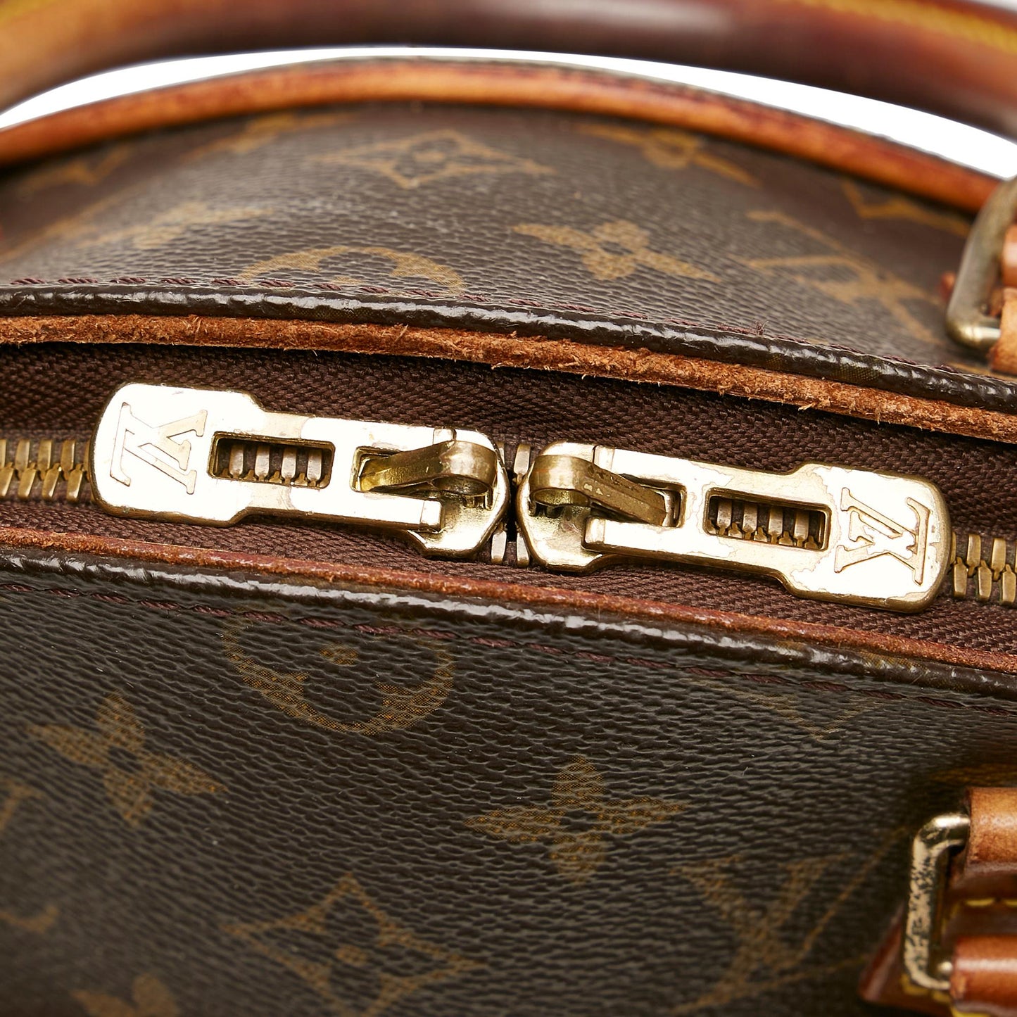 Louis Vuitton Monogram Ellipse PM (SHG-29786)